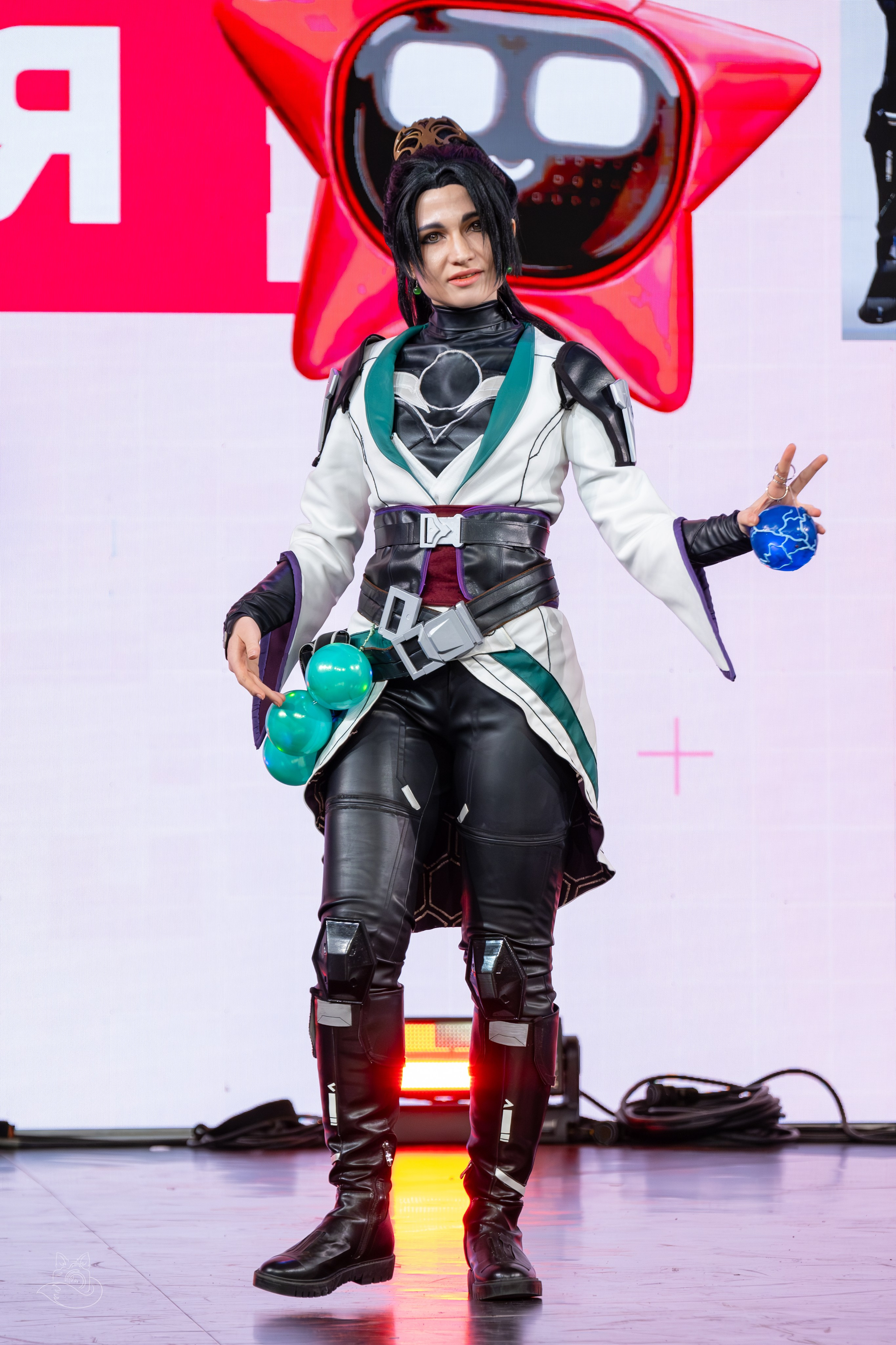 Сцена РЭД ЭКСПО 2024. Косплей фотограф