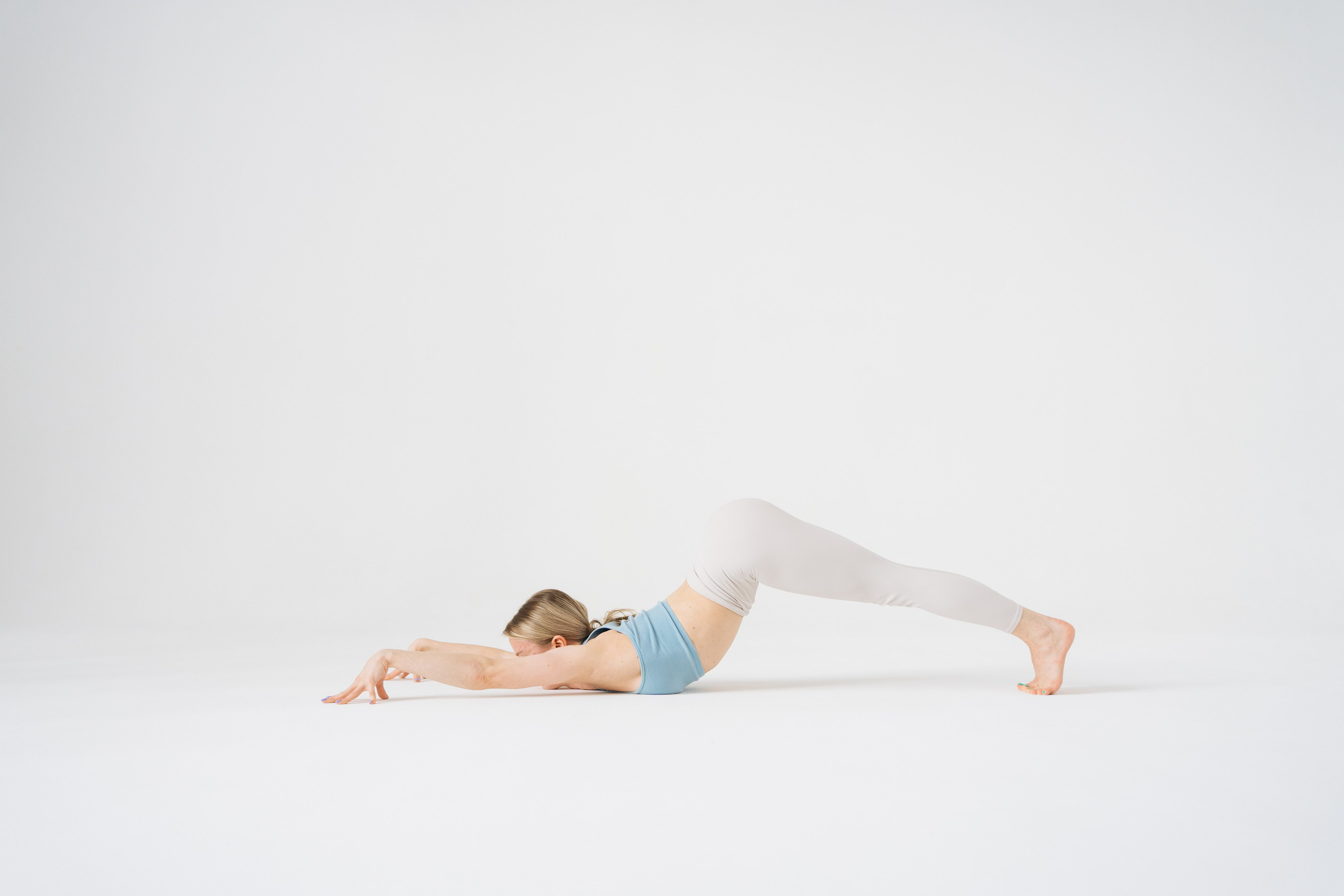 Фотографии йоги: эстетика и гармония. Фотограф Москва Денис Косых — портреты, йога, творческие съёмки