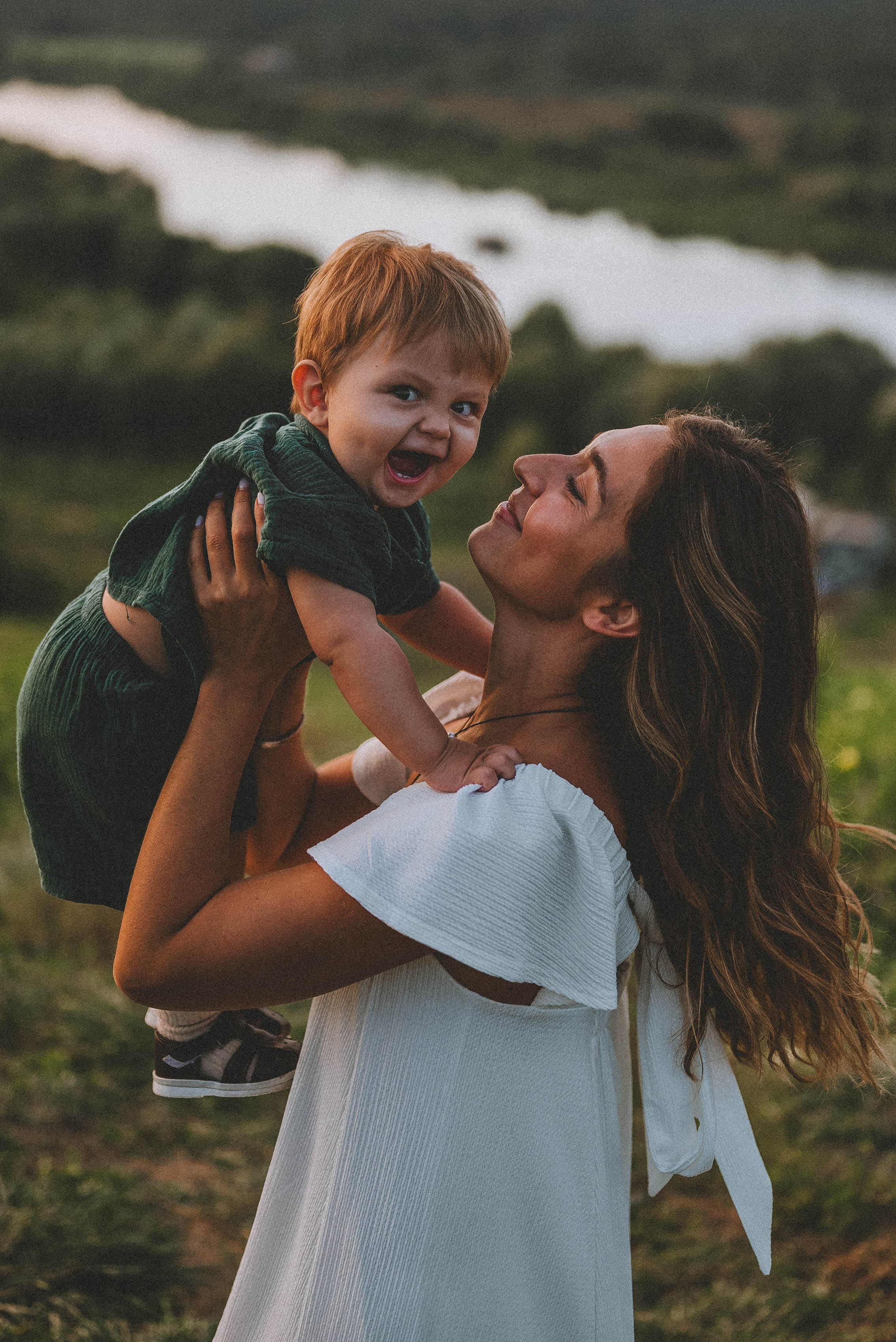 Лев с родителями на закате. Фотограф Кристина Пархоменко
