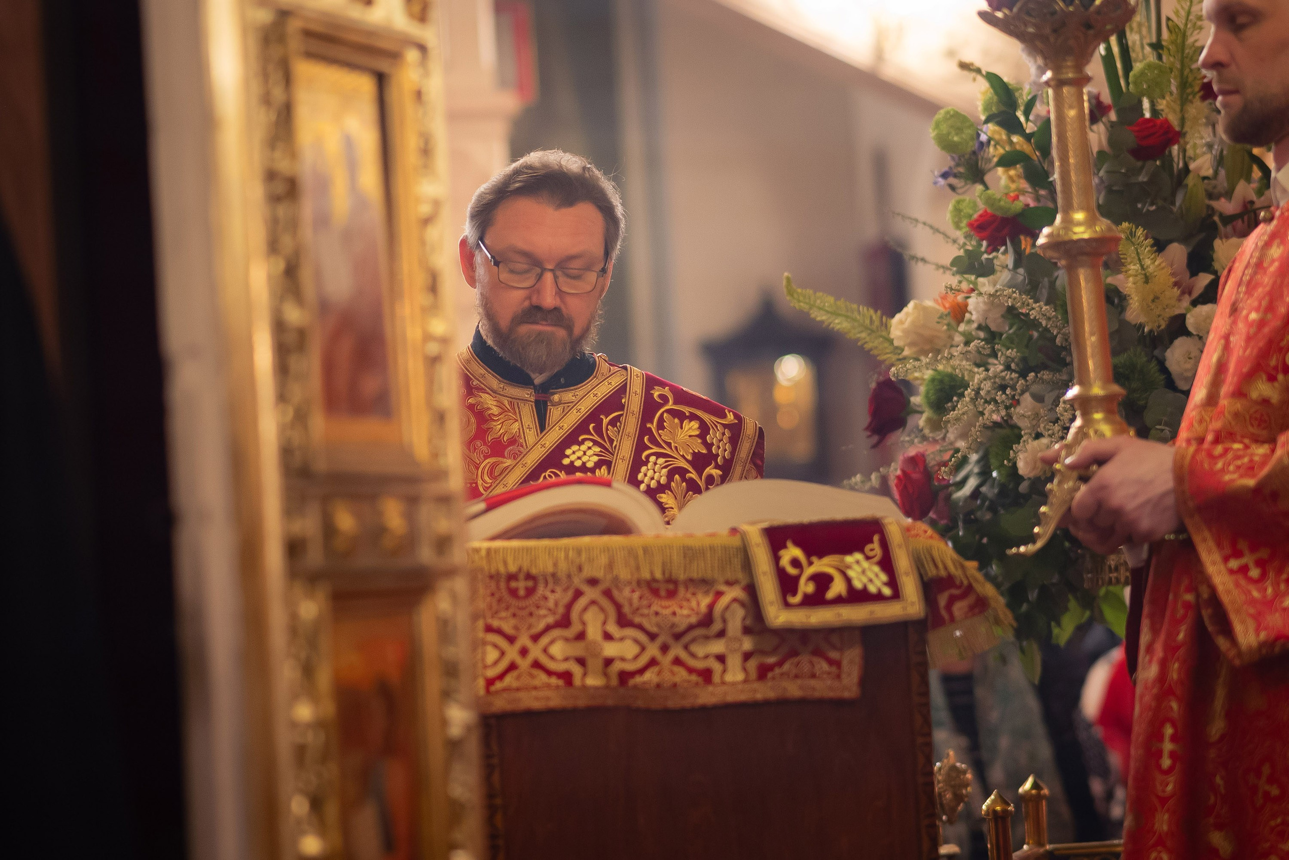 Богородский храм. Пасха. Полунощница, Божественная литургия. Антон и Татьяна Денисенко — В храме