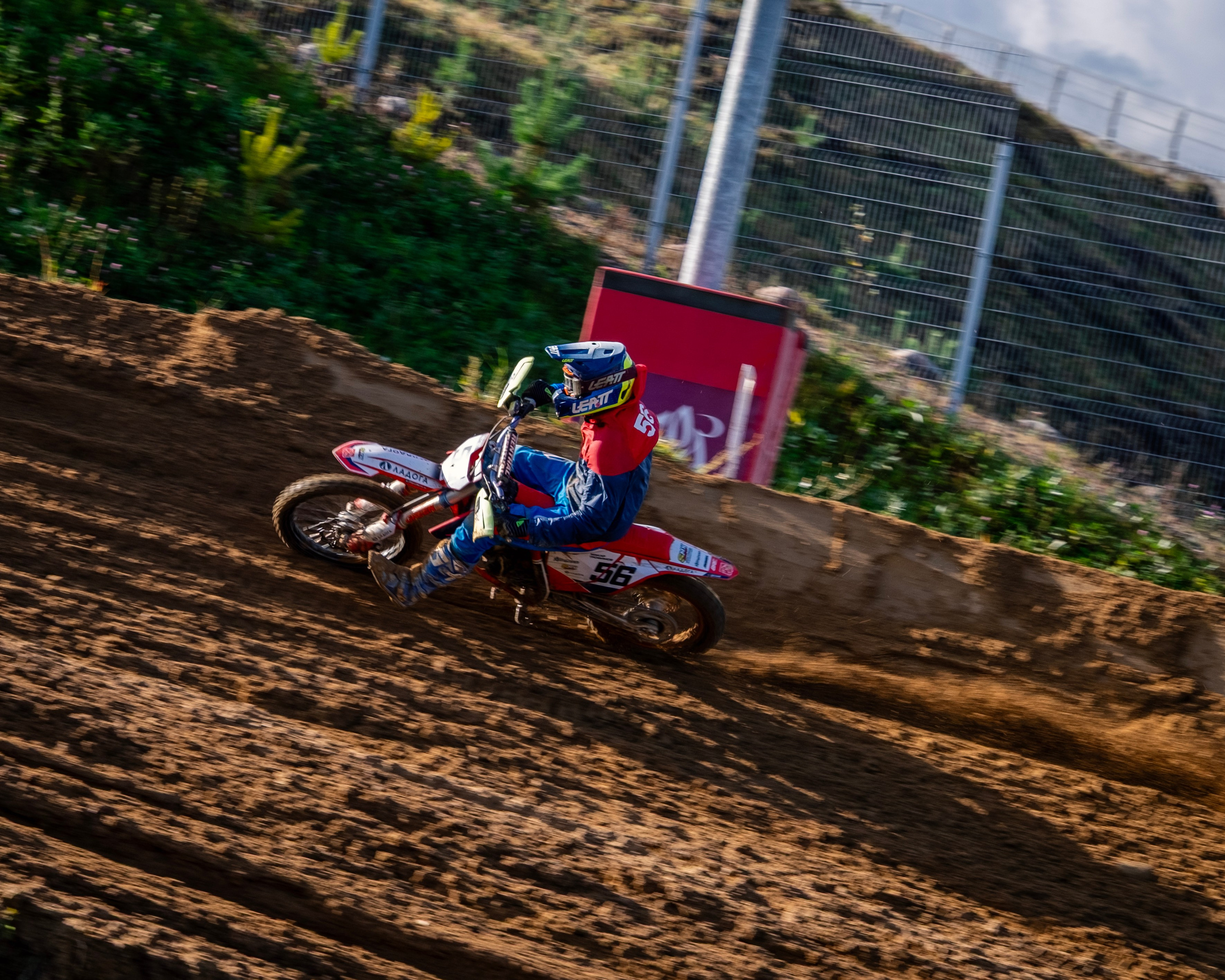 Мотокросс (Игора Драйв). Автомобильные фотографии и рисунки в Санкт-Петербурги Пашков Дмитрий