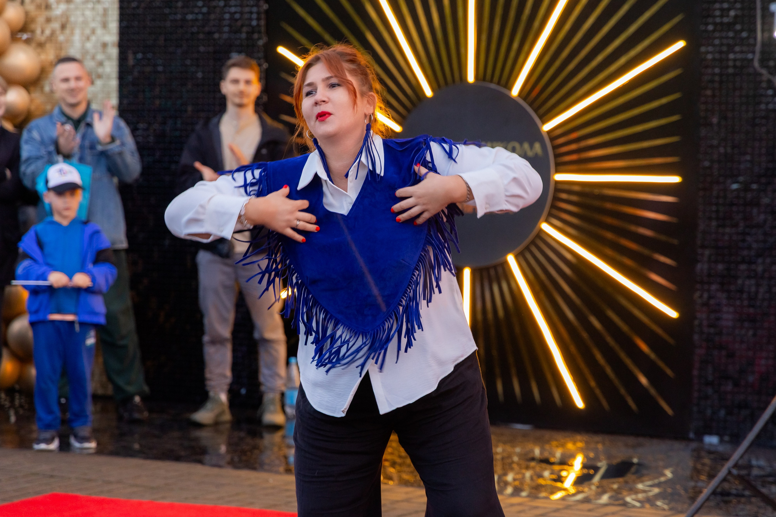 Школьный выпускной 2025 год в Минске, Беларуси. Свадебный фотограф в Минске/Беларуси Сергей Спиридонов