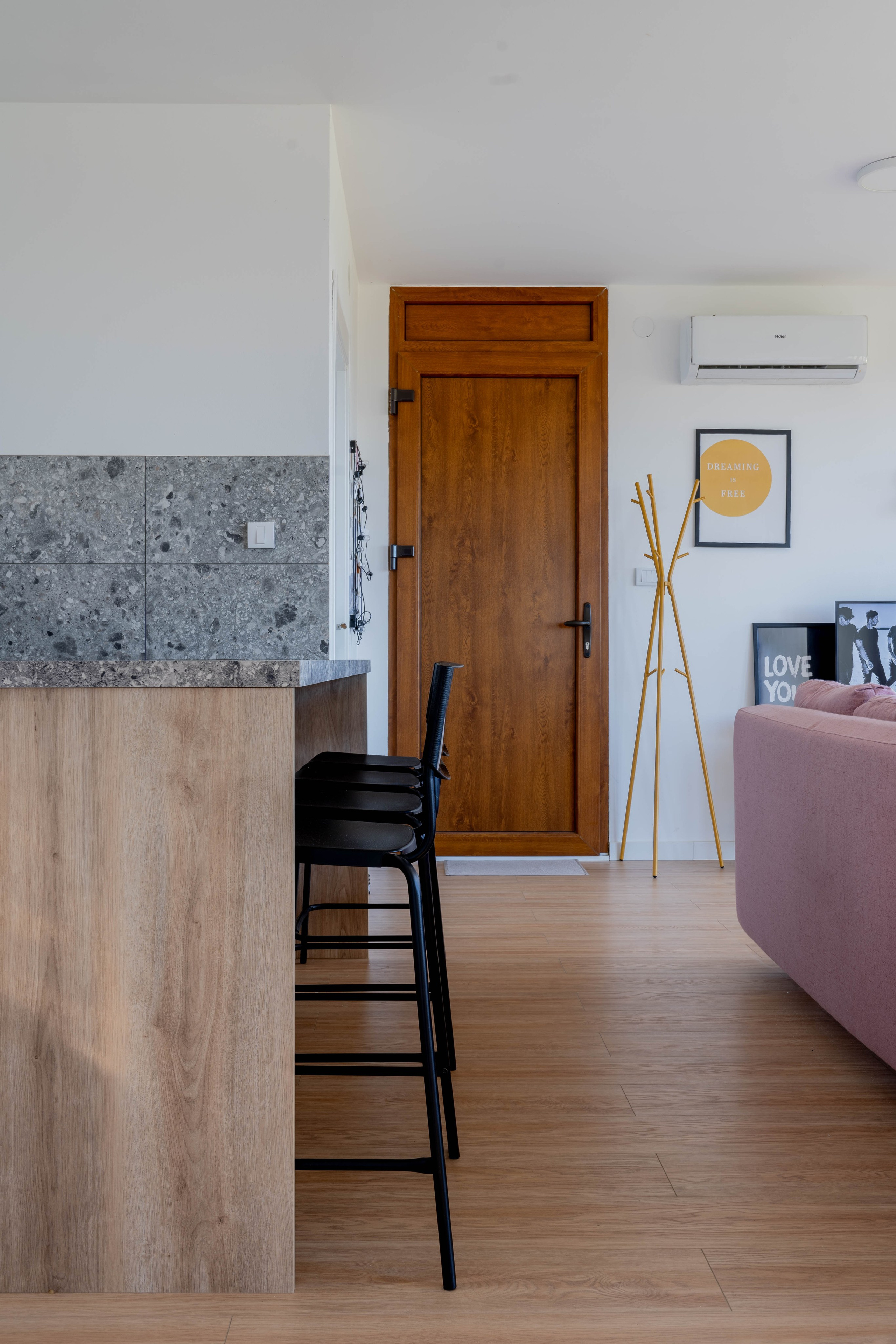 Rent a NEST Arandjelovac. Меня зовут Лиана.я видеограф и фотограф 📍 Работаю в Москве и МО