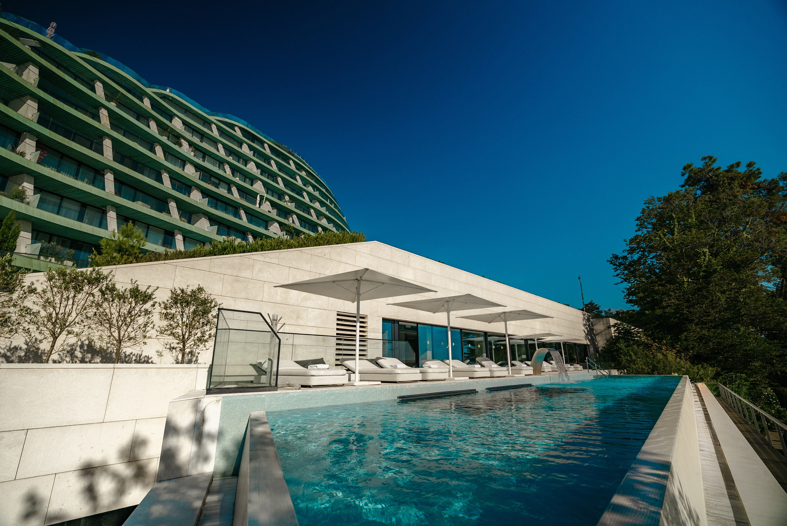 REEF RESIDENCE MEDIA HUB