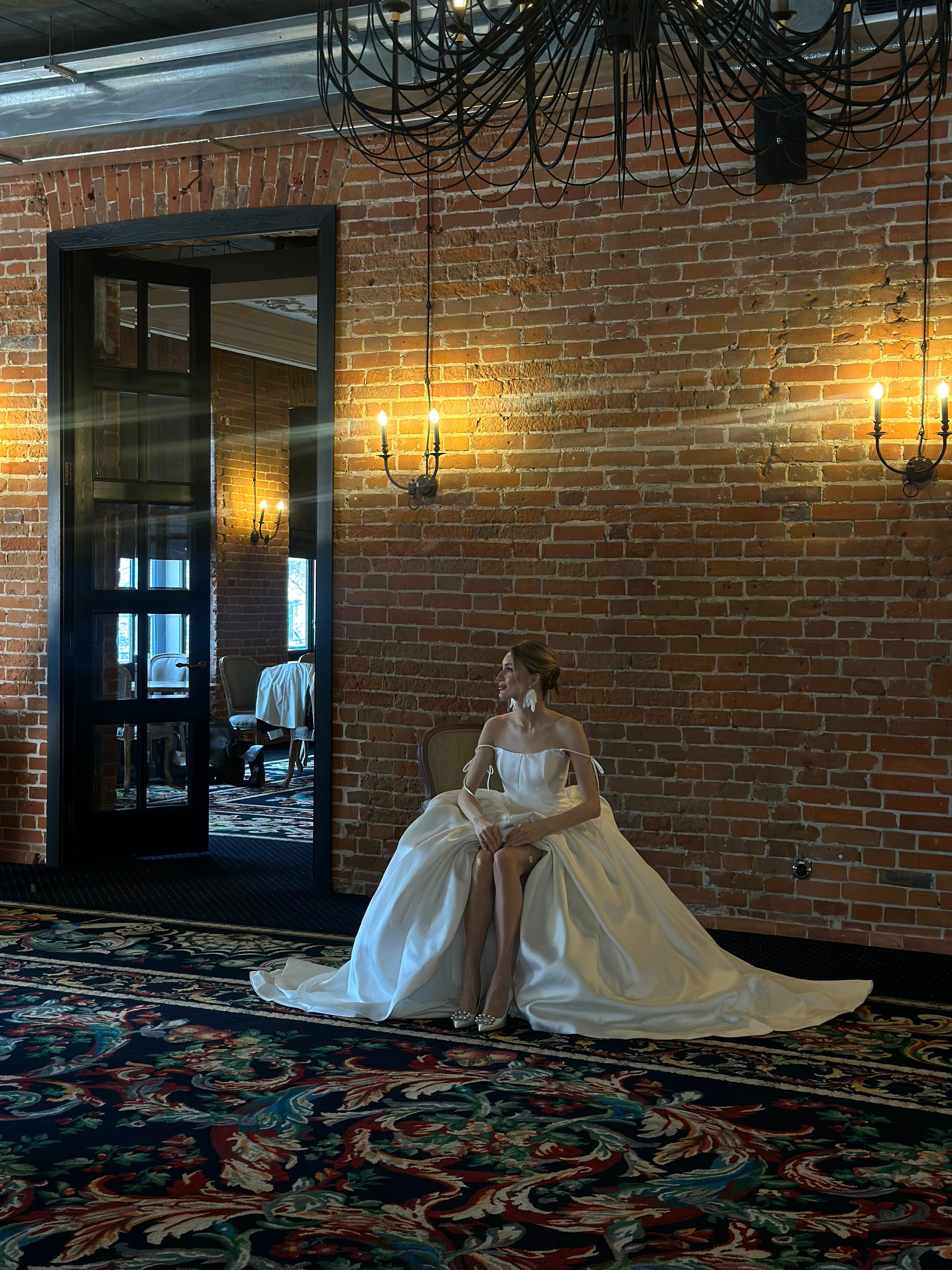 Свадебная в ресторане. Фотограф Арина Шмакова