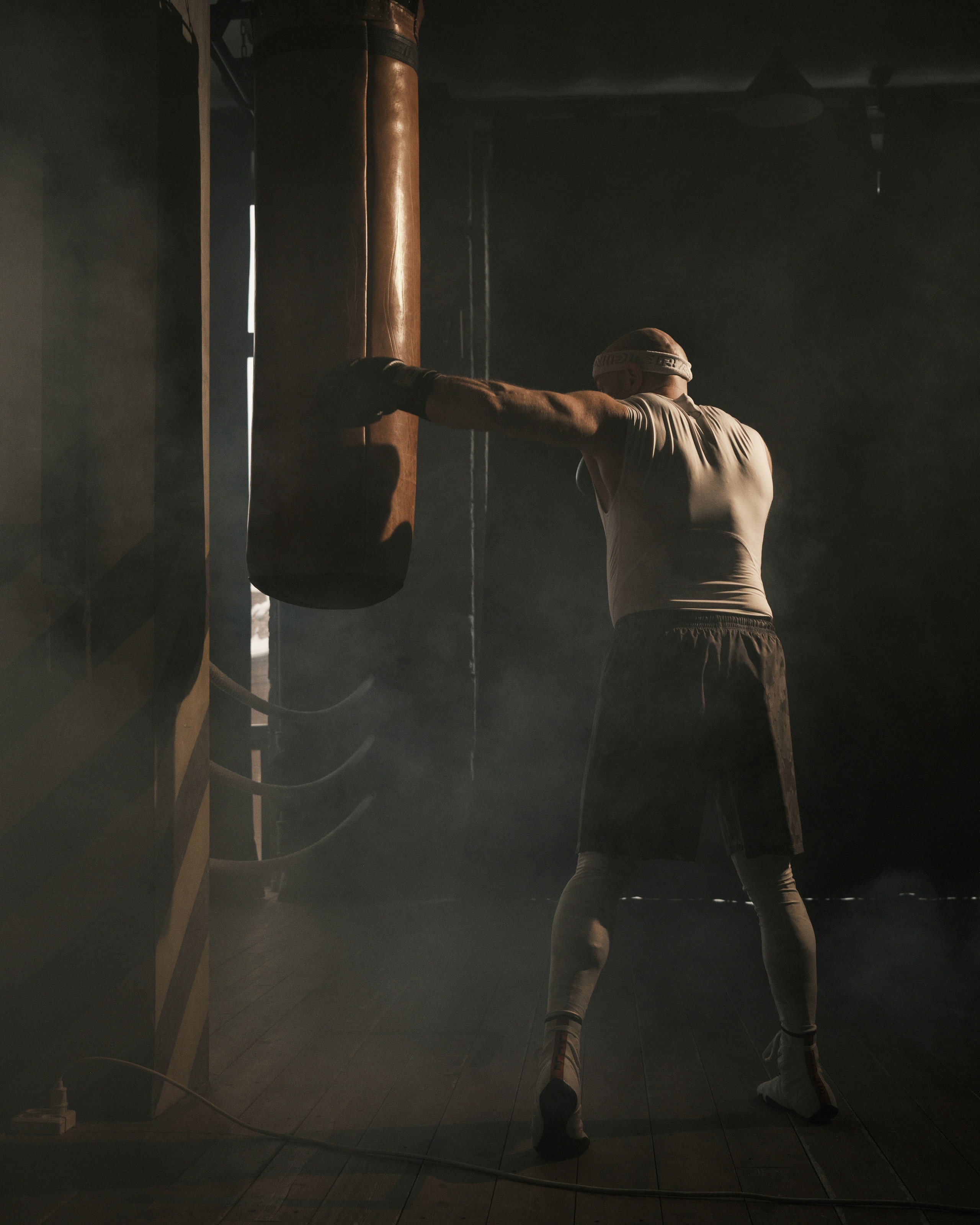 BOX. NOIZOMAX Художественный фотограф в Дубай