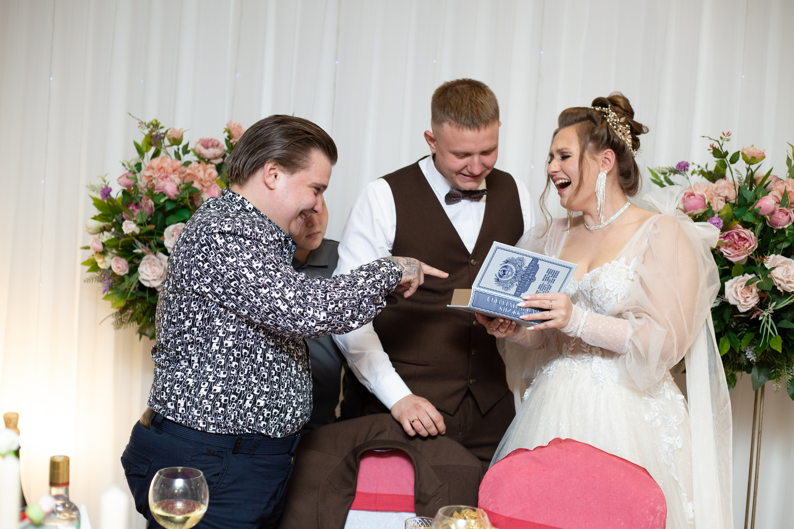 Артем & Влада. Свадебный и контент фотограф в Новосибирске Еремин Александр