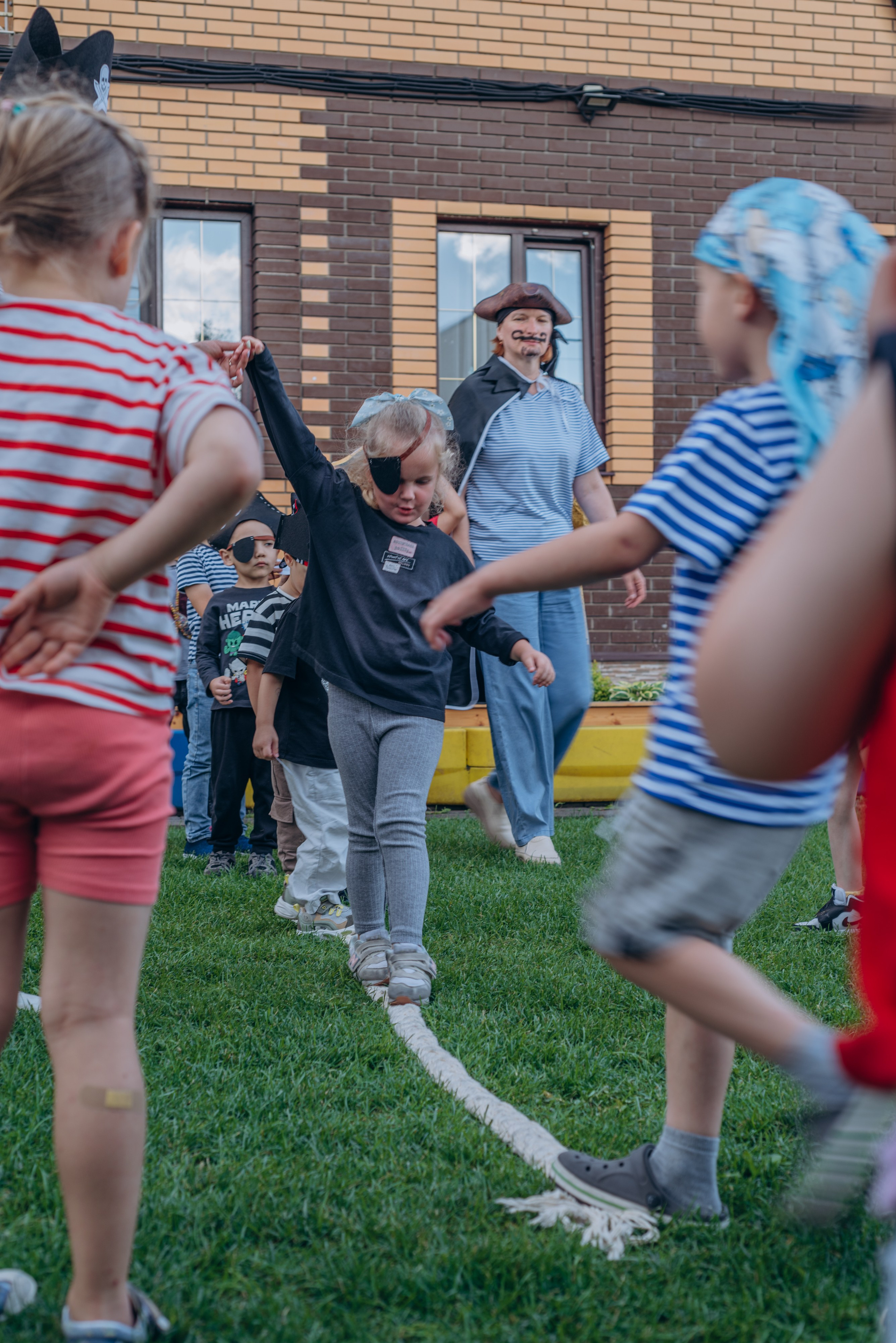Пиратская вечеринка. MILATE — выпускные альбомы, фотосессии и видео в Москве
