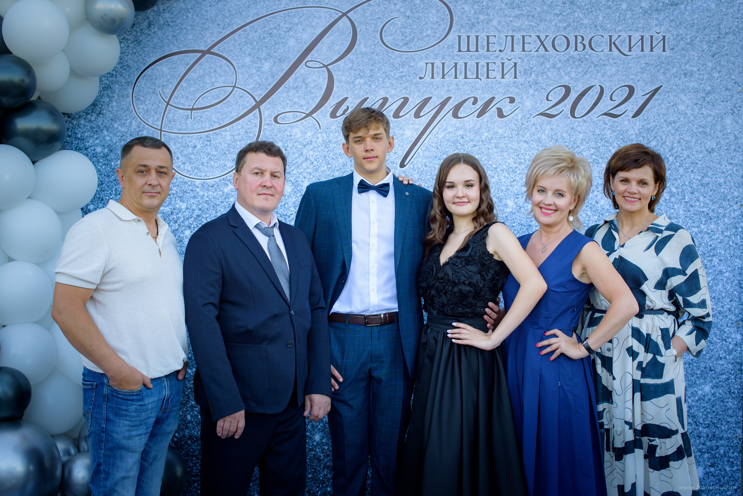 Выпускной 9-11классы. Выпускные книги Анапа Новороссийск Краснодар