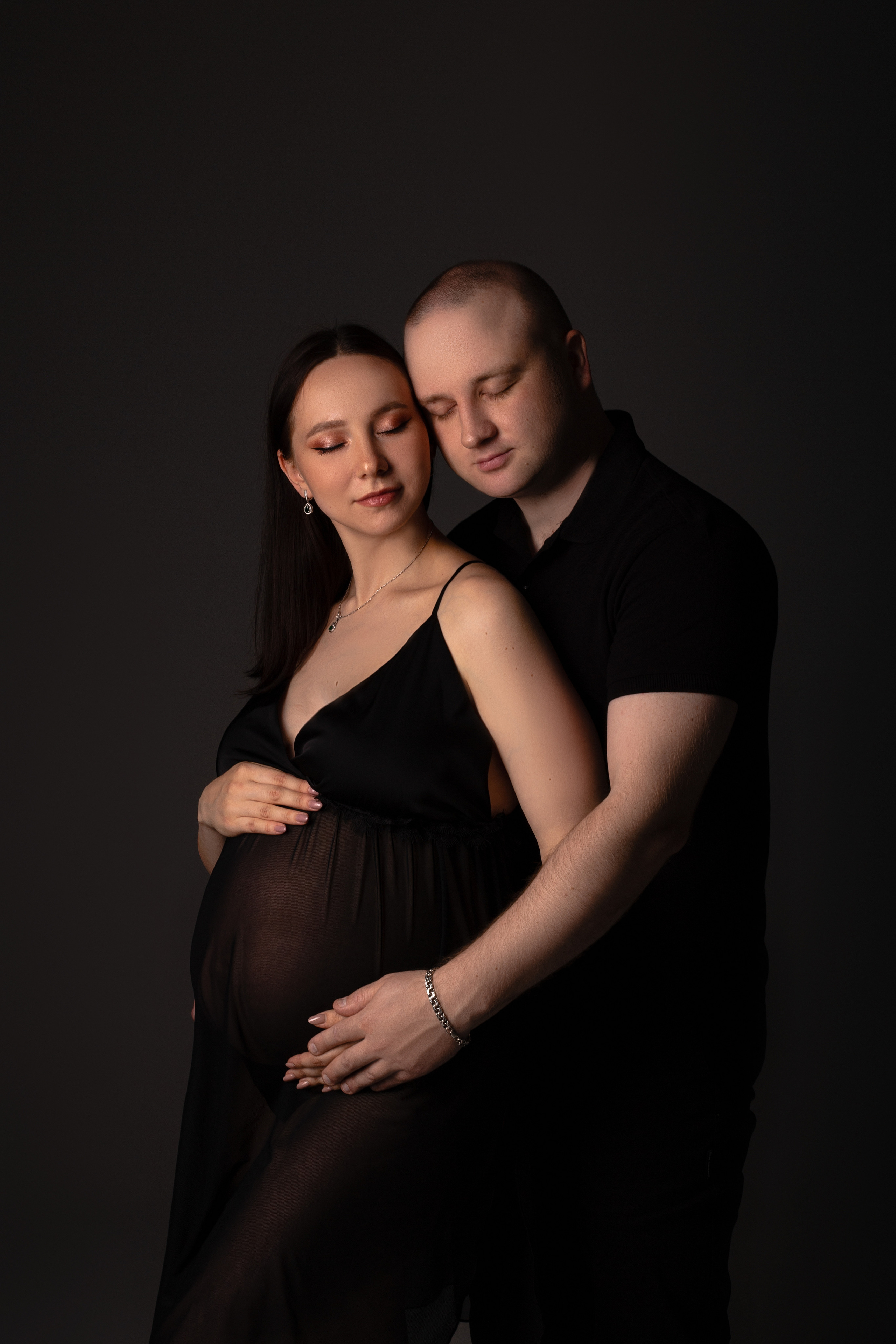 Ирина в ожидании малыша. Фотограф беременности в Хабаровске Сарычева Надежда