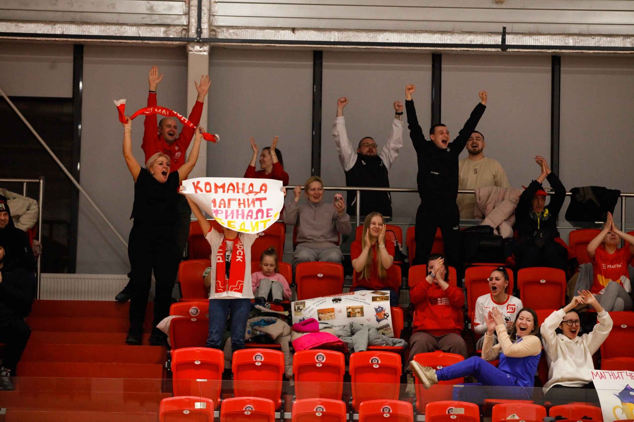 ФУТБОЛ. Фото. Спортивный фотограф, трансляция, звук и свет в Новосибирске