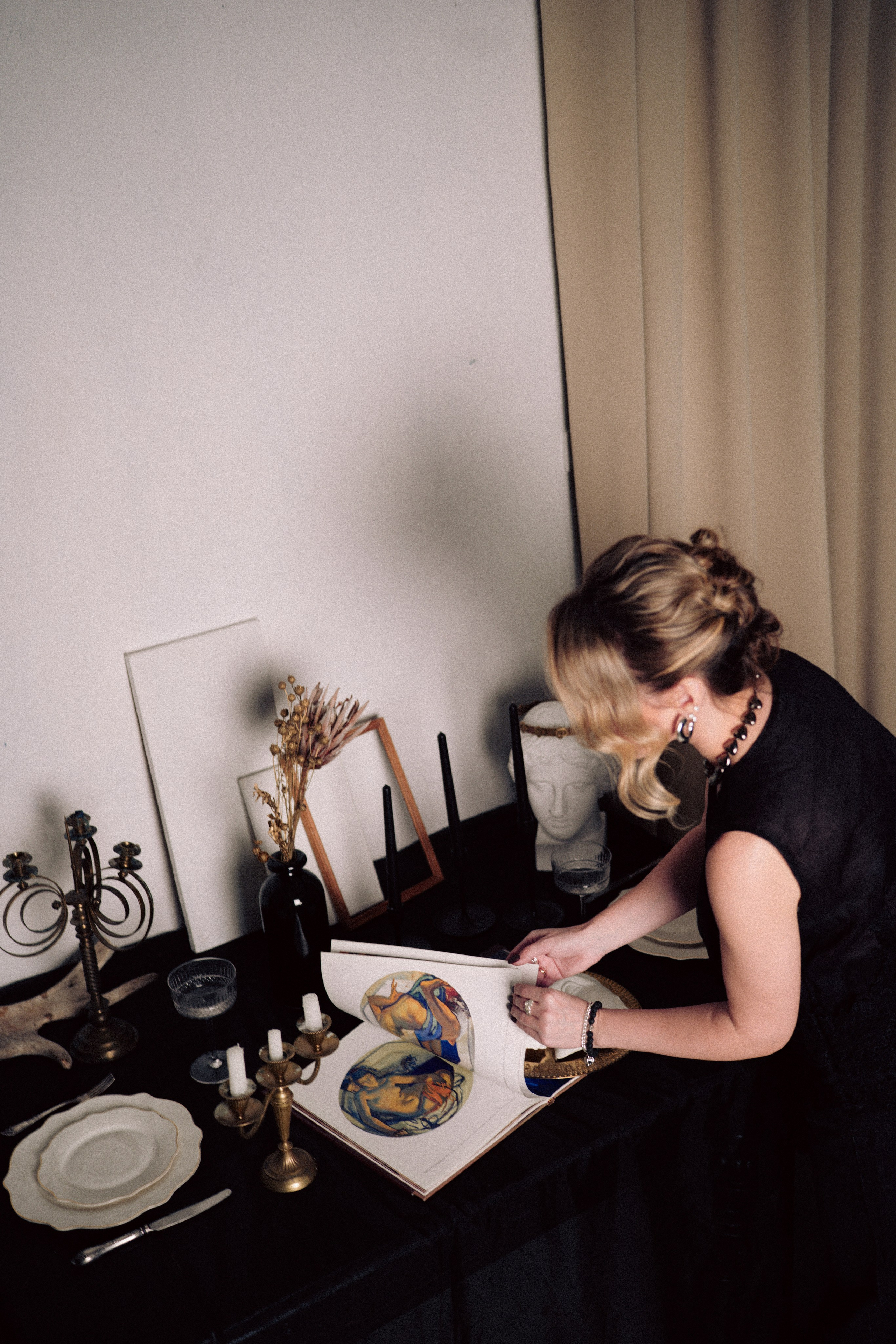 НОВОГОДНЯЯ ФОТОСЕСИИЯ В СТУДИИ ДЛЯ ДЕВУШКИ И ПРОГУЛКА ПО ЧЕРНЫШЕВСКОЙ. Профессиональный фотограф, Санкт-Петербург — Виктория Богомолова