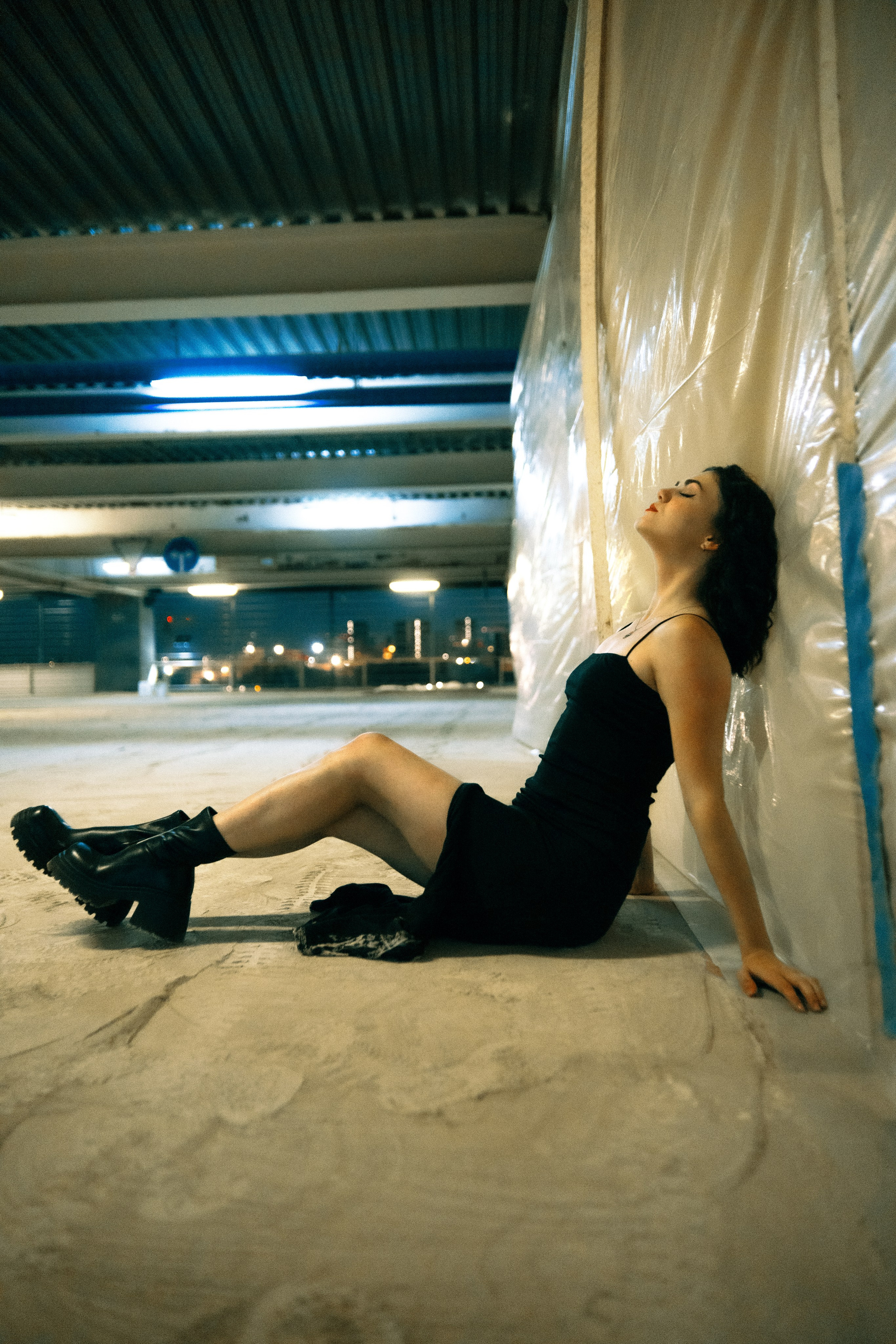 Влада стрит