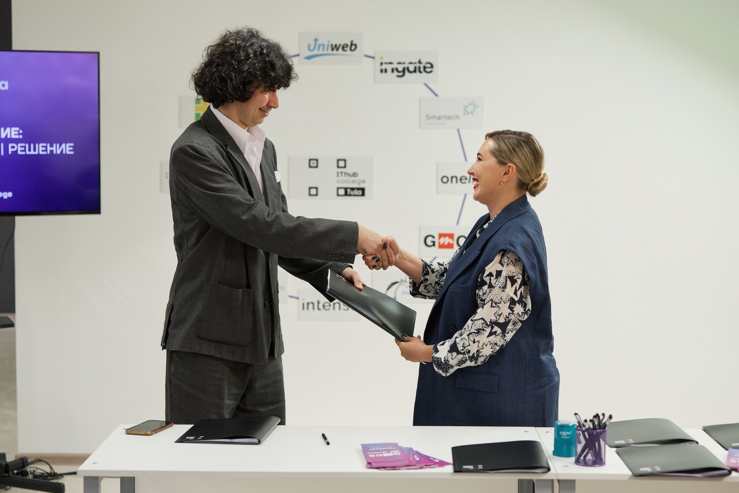 ITHub. Другой взгляд на фотографию