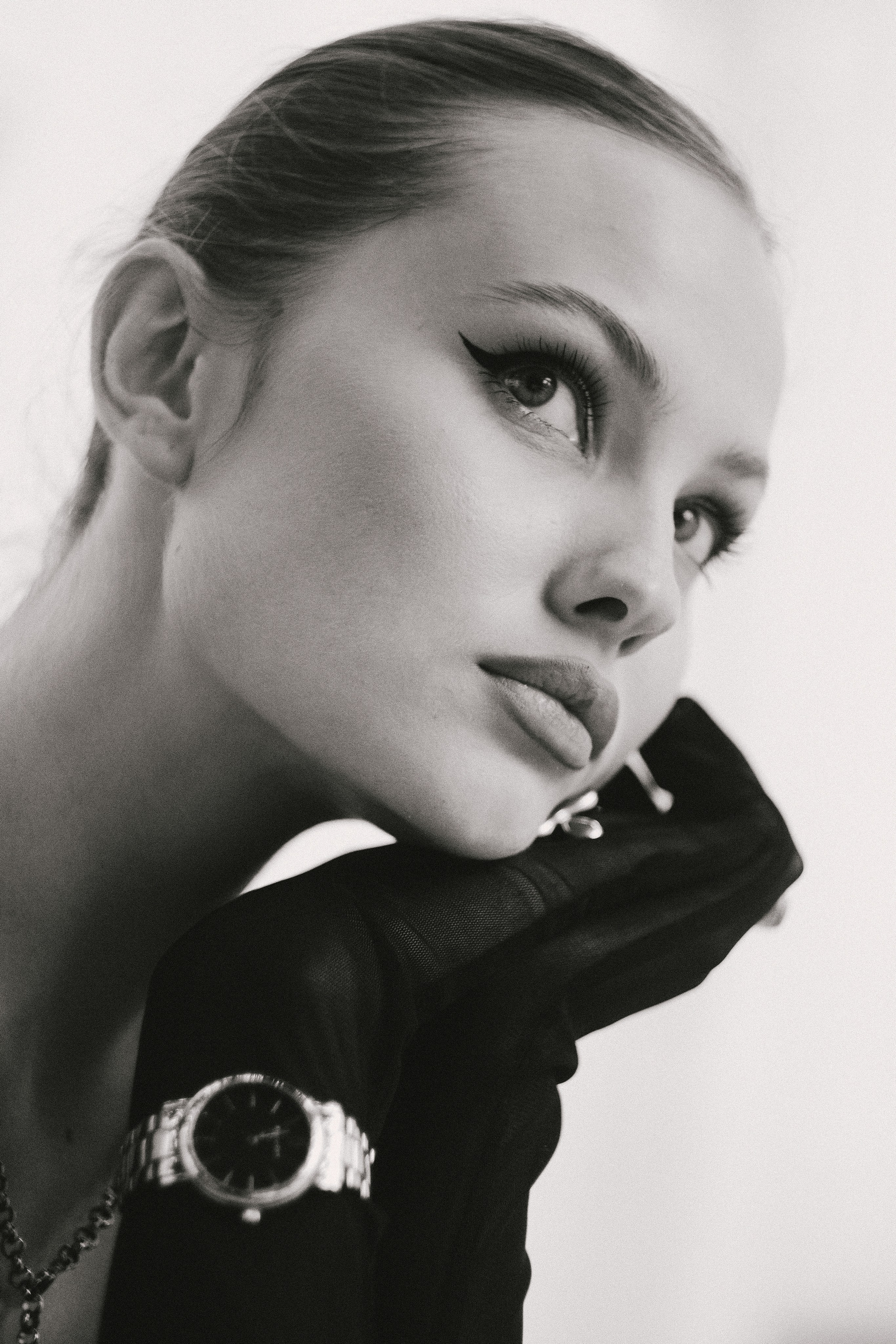 Вероника. About