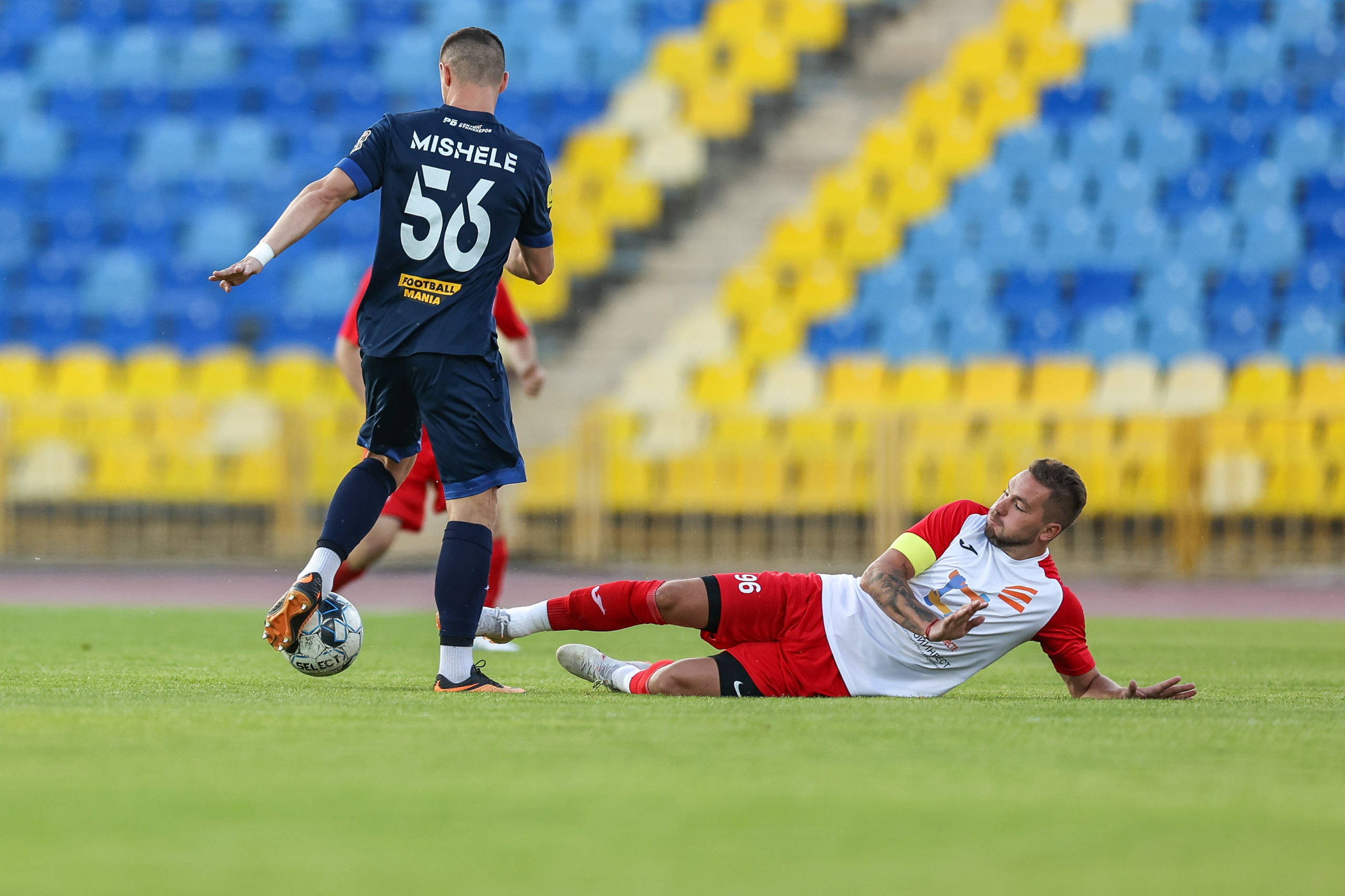 Благотворительный футбольный матч Друзья Бурмистрова vs ФК Fight Nights. Спортивный репортажный фотограф Казань Нафис Сиразетдинов