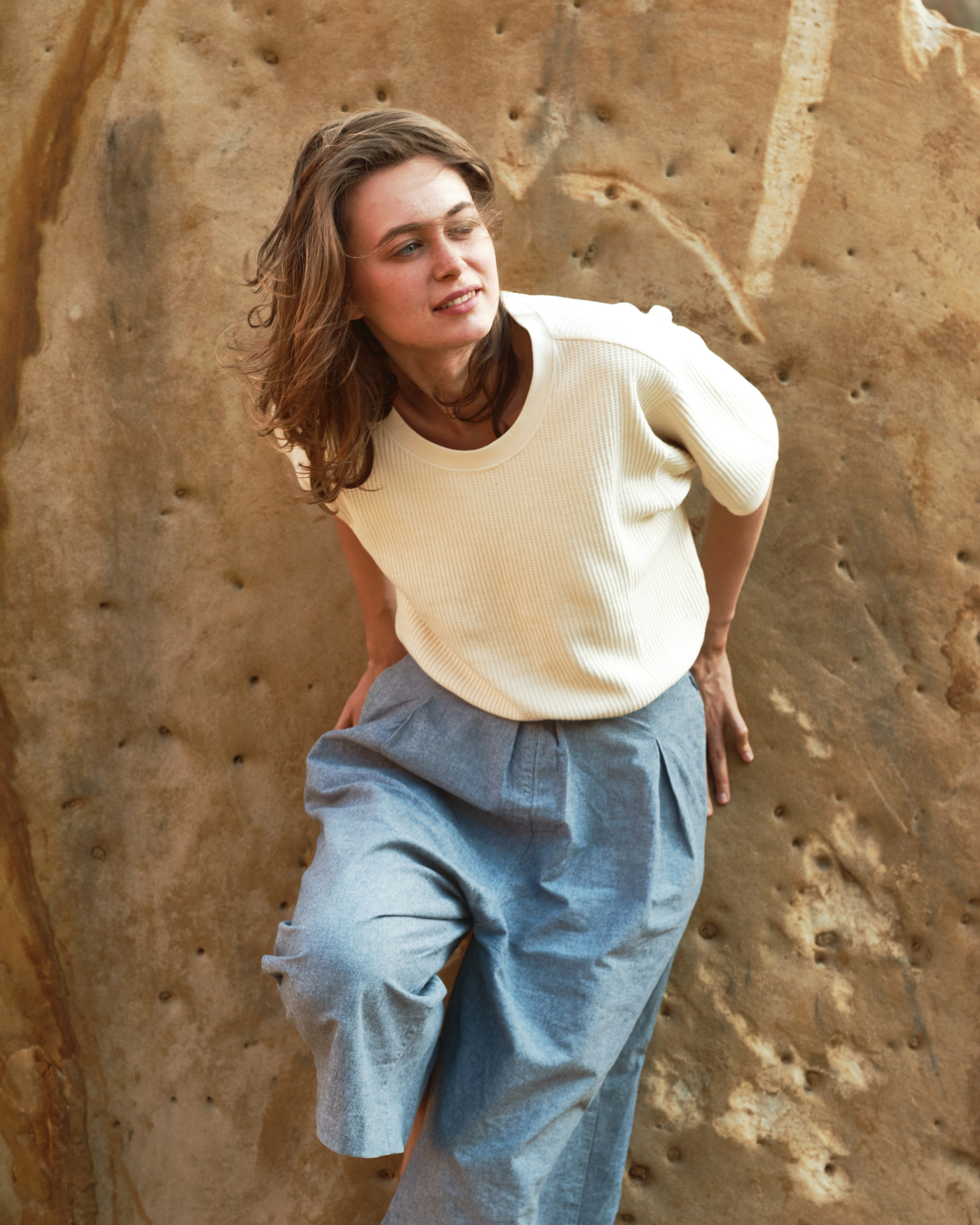 Светлана в пустыне (на пляже). Фотограф Максим Ерёмин