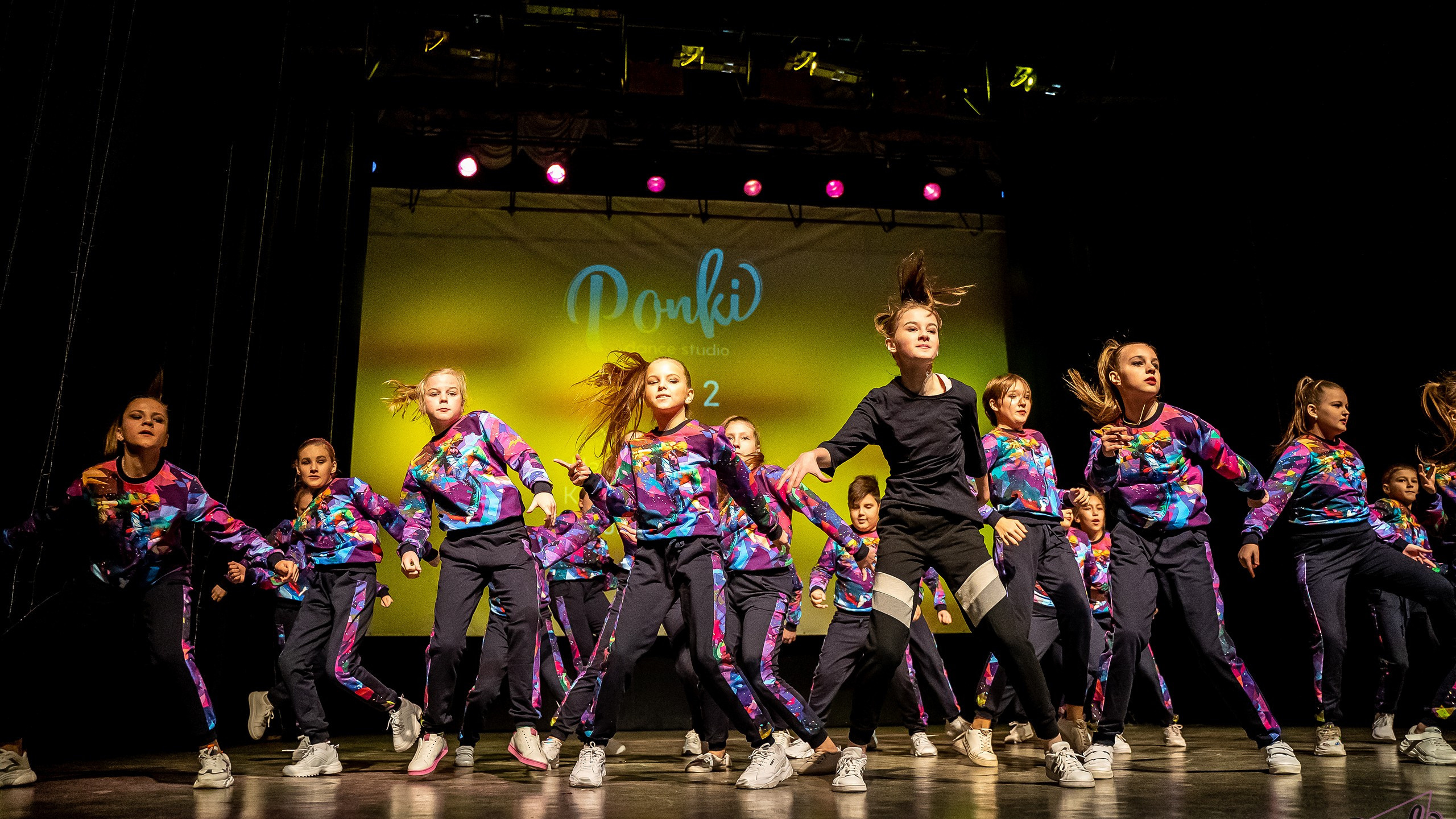 Контент съемка под ключ. Световое шоу / Москва и Мо