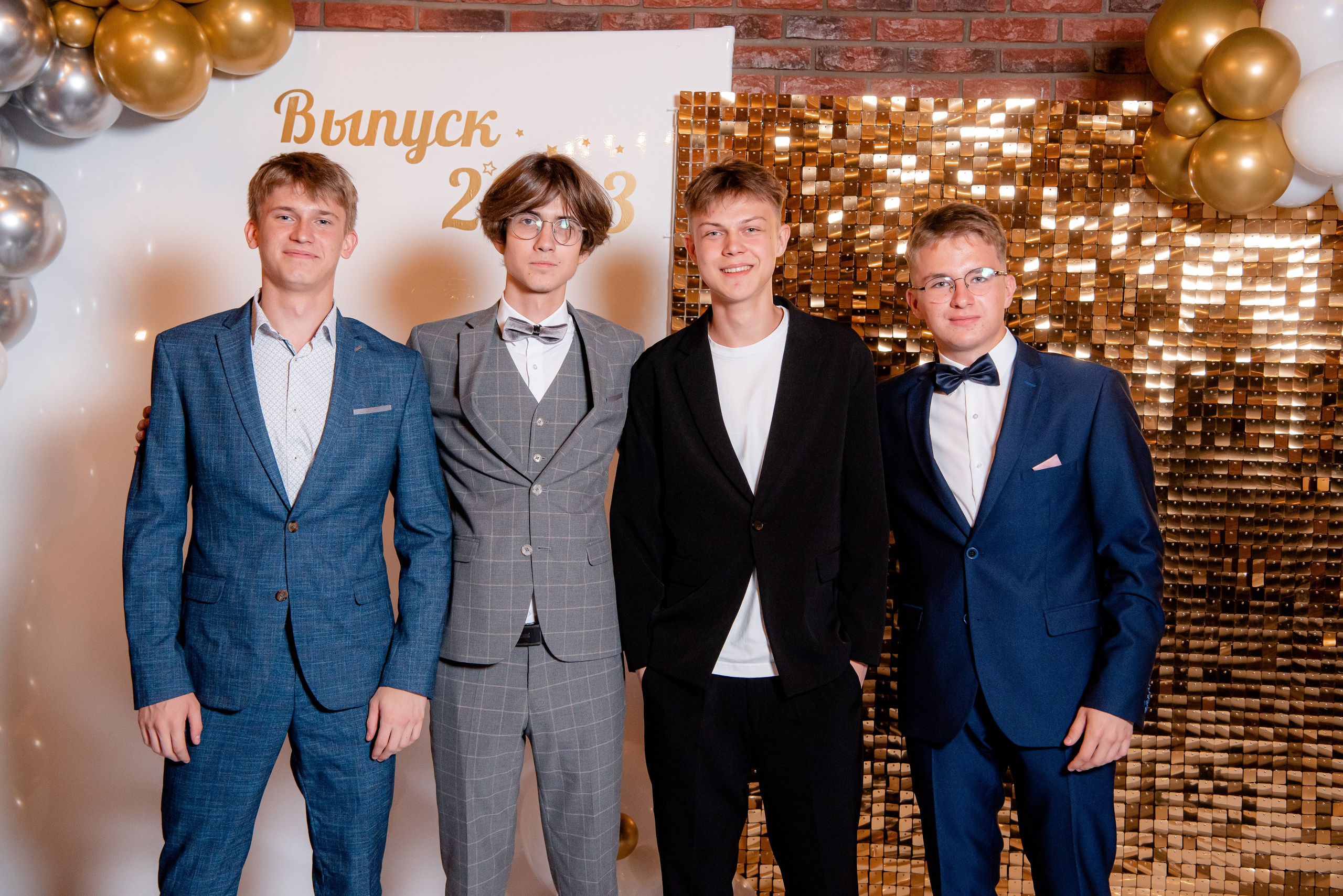 30 Школа. Вручение и Банкет. ДК Юбилейный и Банхоф. Фотограф в Волгограде и Волжском Александр Горбань