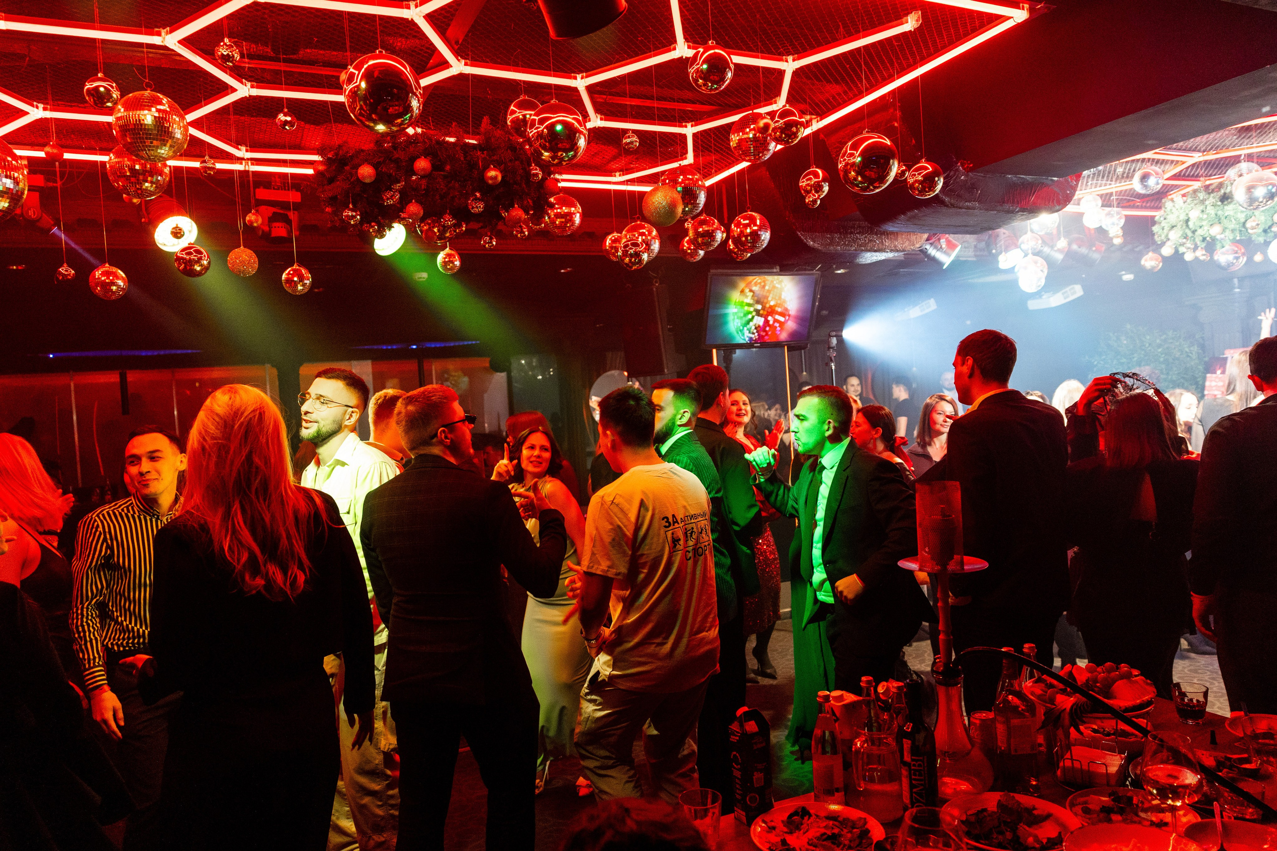 Новогодний корпоратив (ресторан «Мед»). Свадебный фотограф и контент фотограф в Казани Малыгина Елена