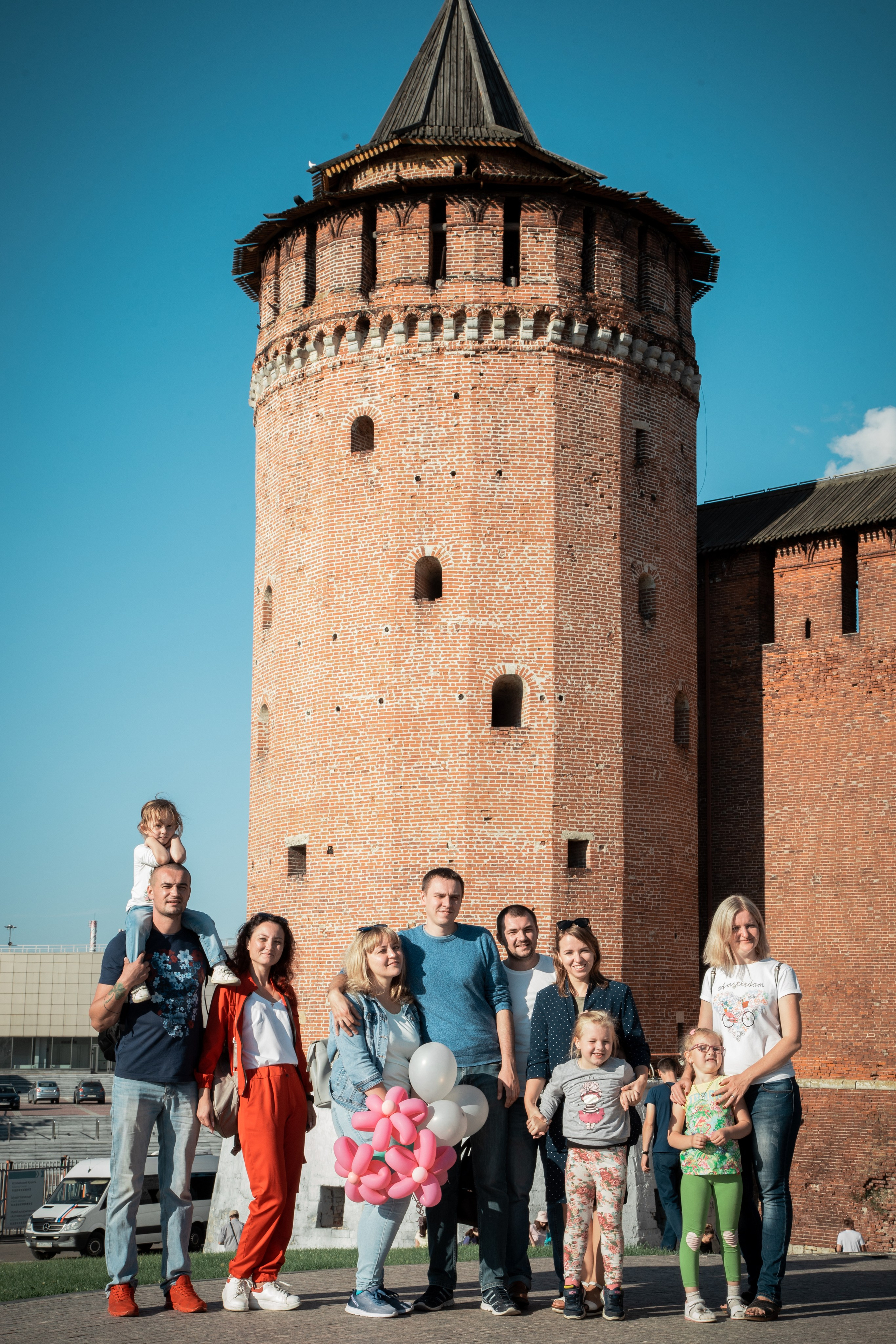 Большая компания. Команда фотографов и дизайнеров в Егорьевске