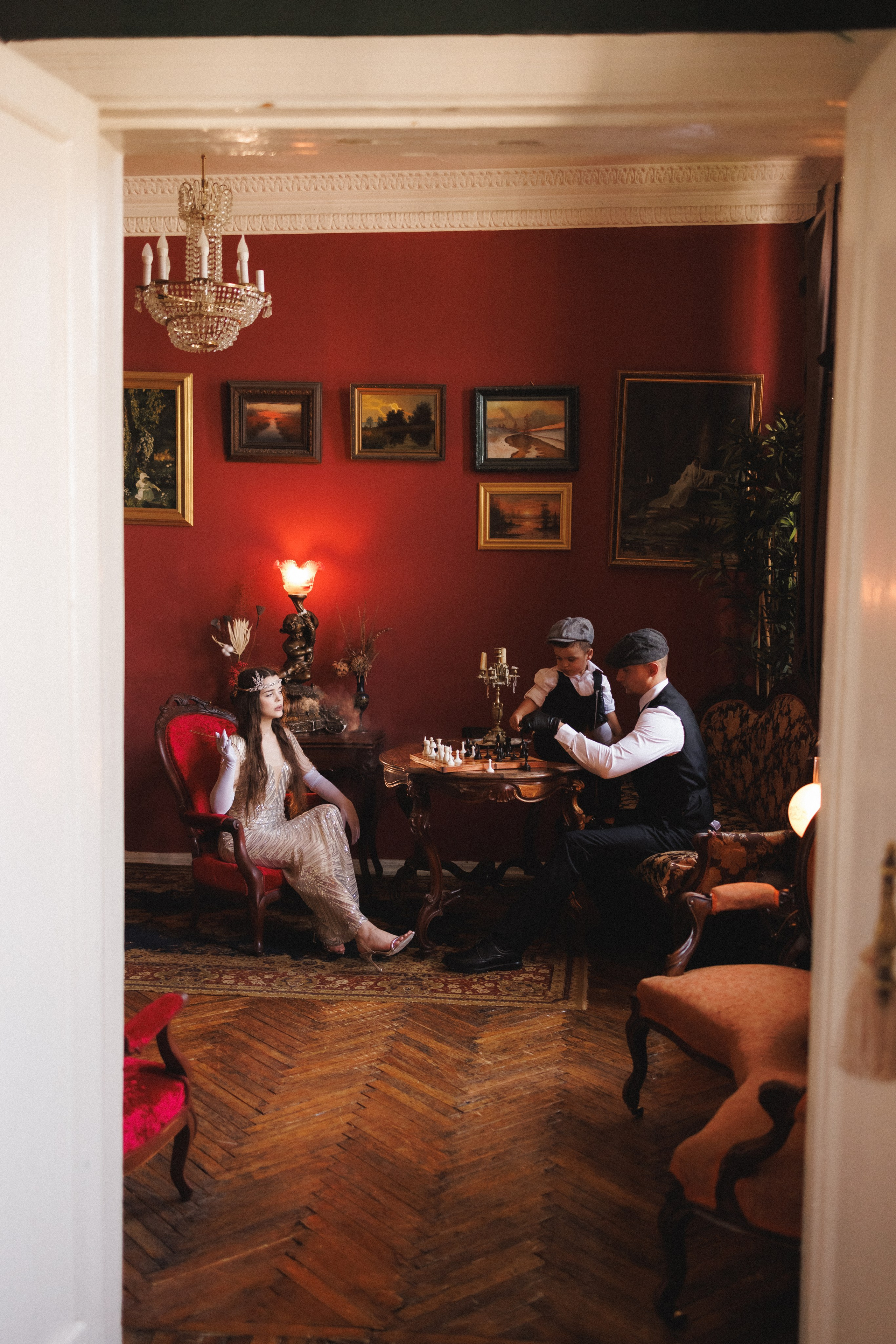 Семейная фотосессия в ретро стиле, фотостудия «Ретроград», город Краснодар. Семейный и детский фотограф в Краснодаре Анна Трашкова