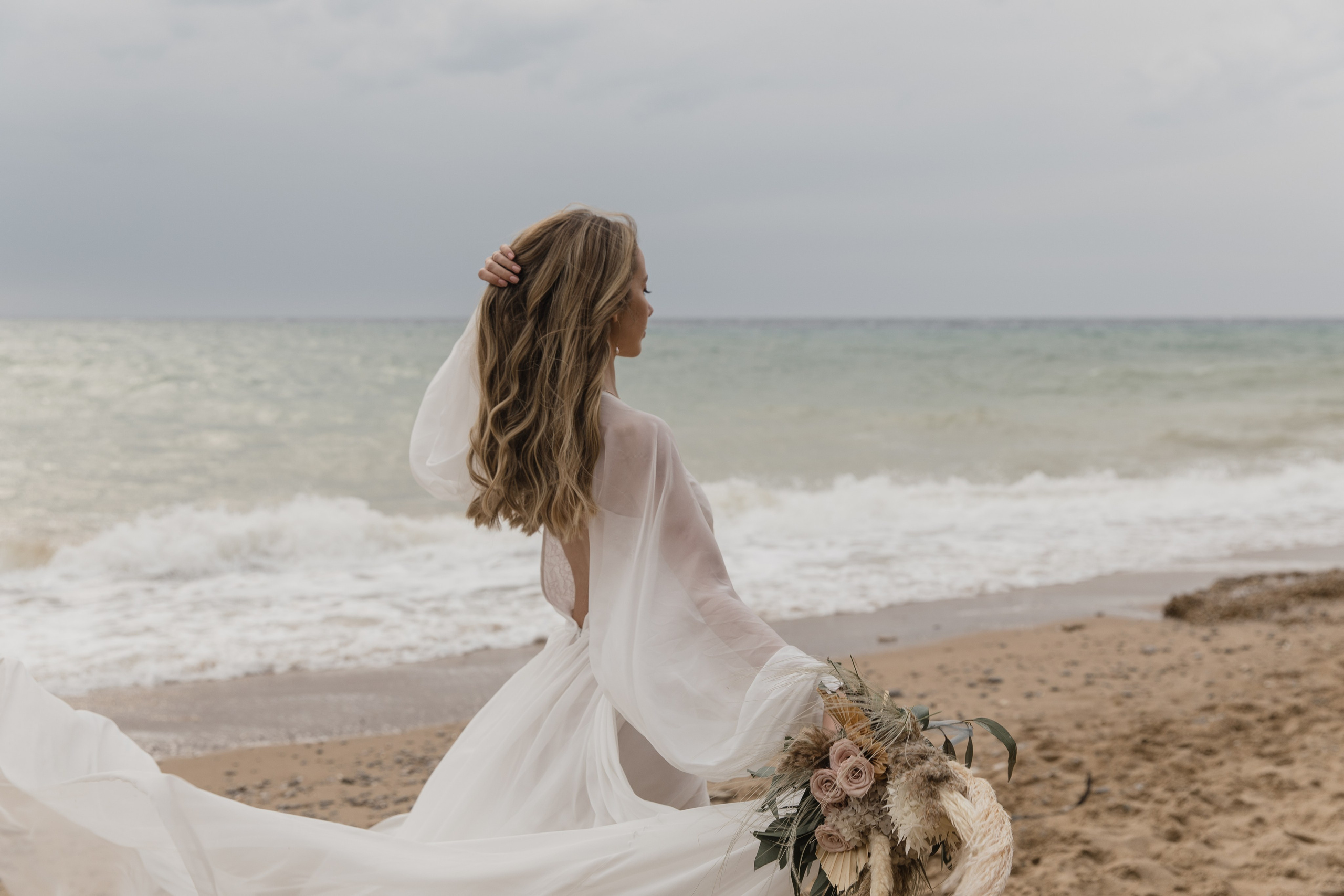 На берегу моря…. СВАДЕБНЫЙ ФОТОГРАФ В КРЫМУ И СЕВАСТОПОЛЕ