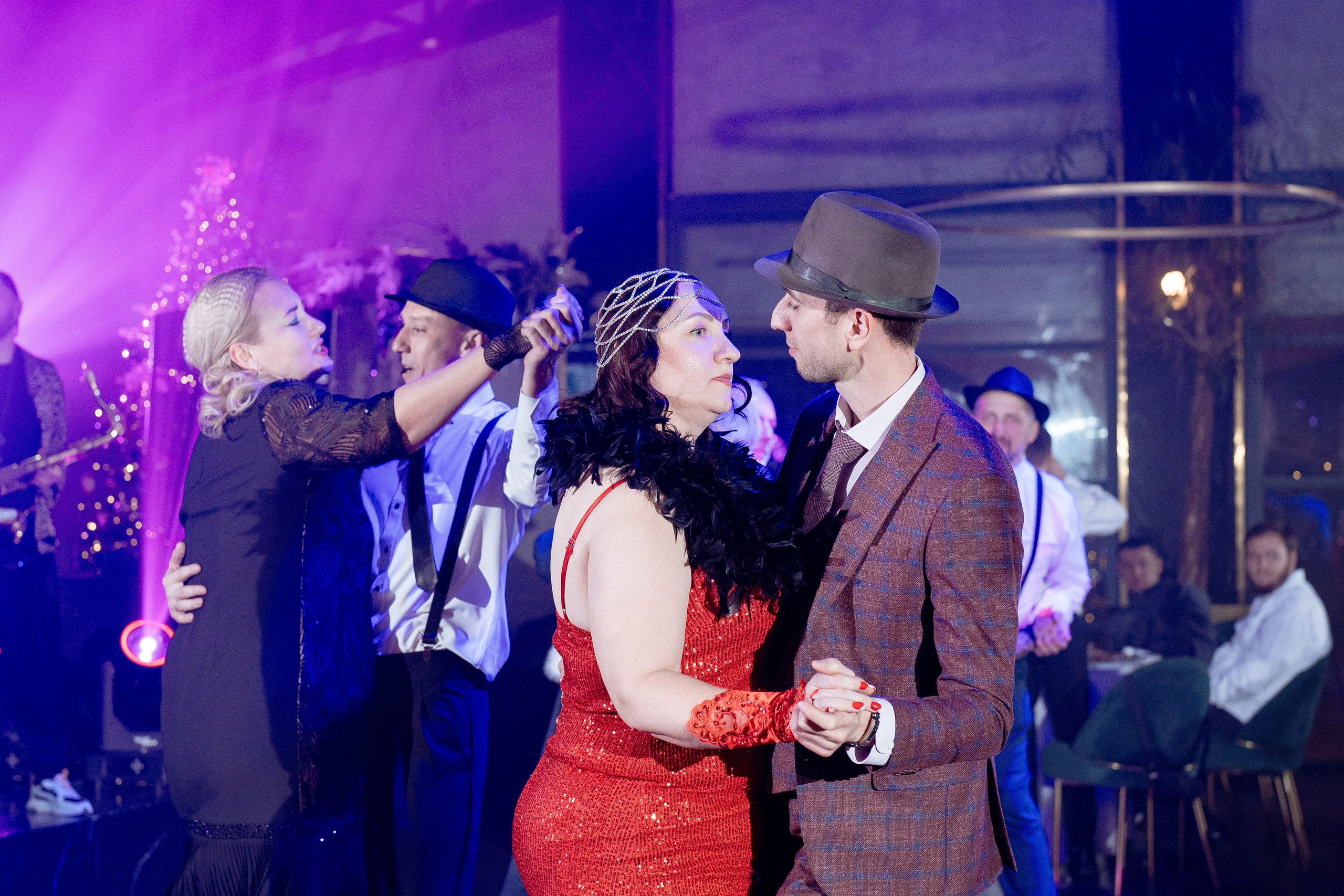 Альбион Тур