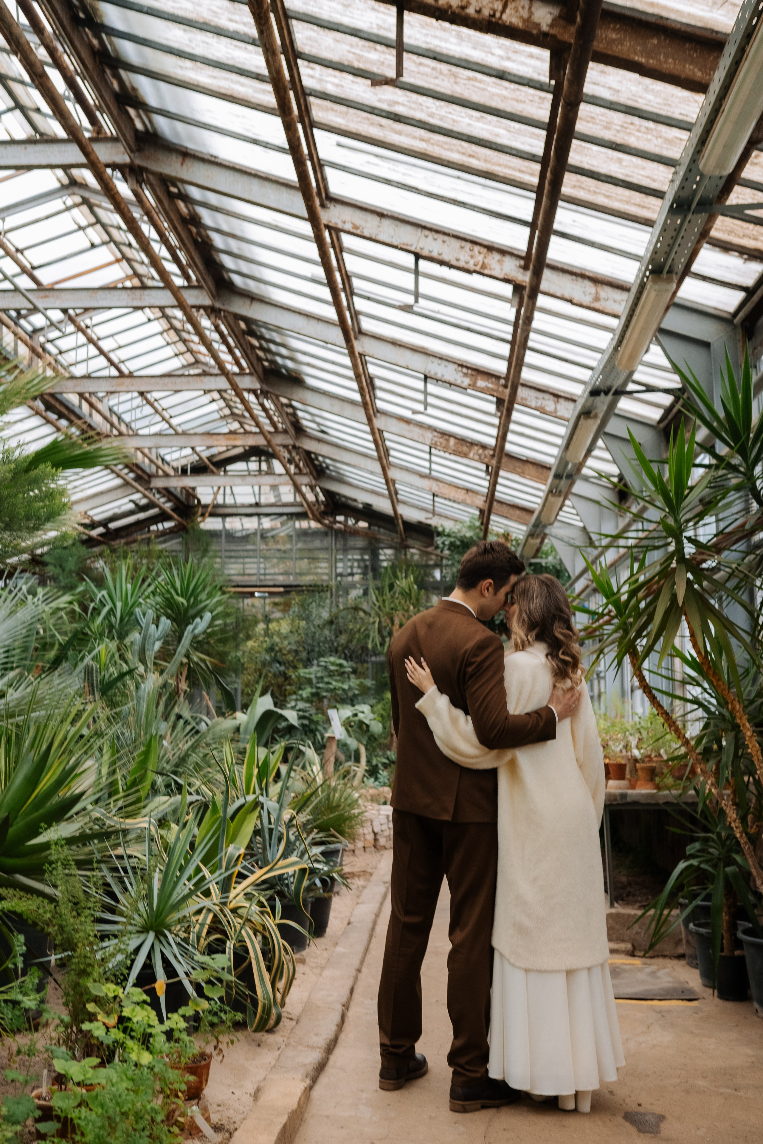 Свадебная фотосессия в оранжерее, Москва. Свадебный фотограф в Москве Анна Полушина