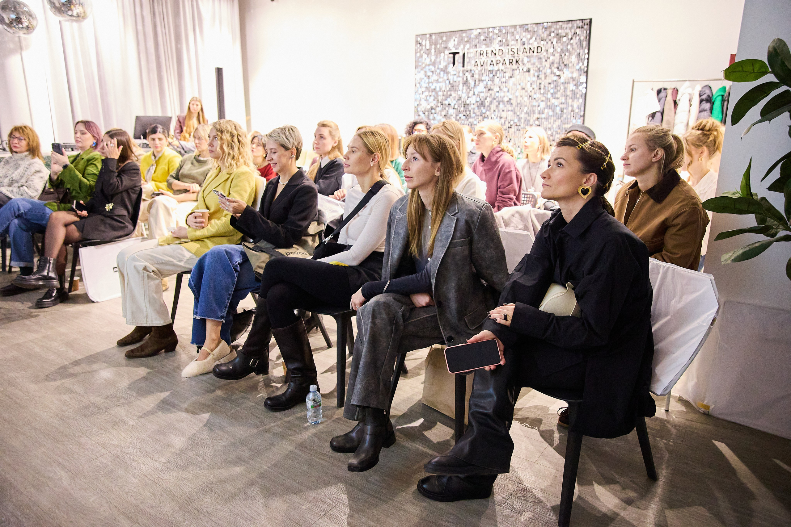 Презентация Povod. Фотограф Вика Винваг. Москва