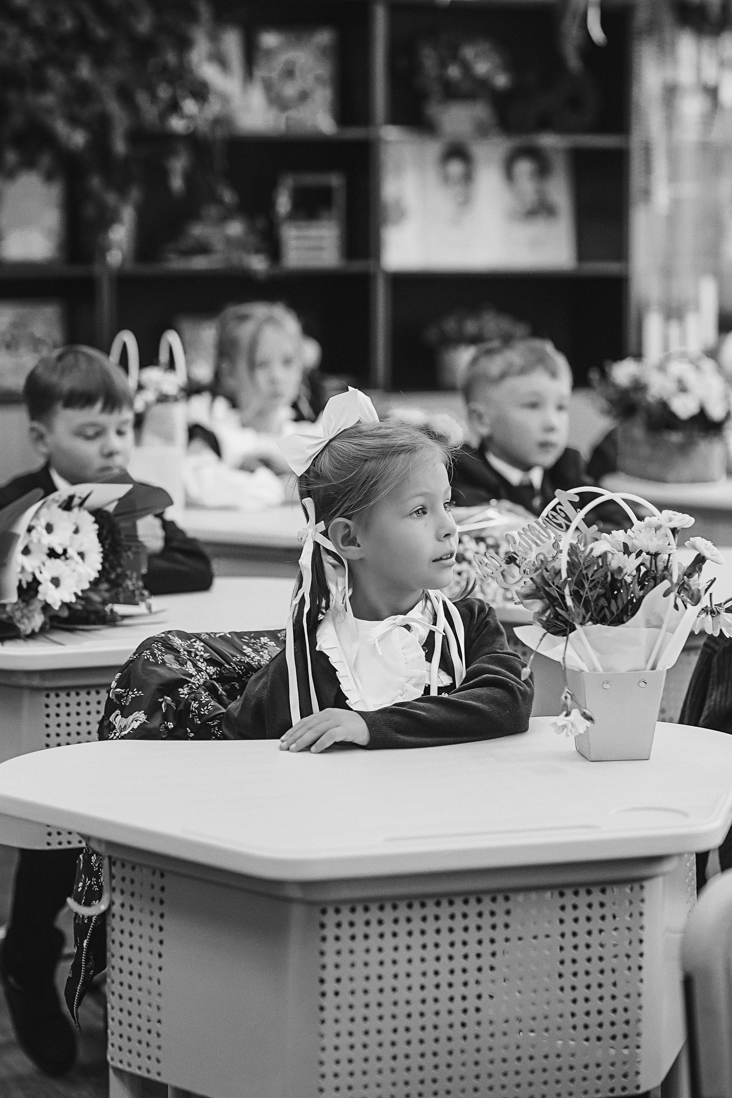 1 сентября линейка+кл час+портреты. Семейный фотограф Тюмень, фотограф на роды Салмина Мария