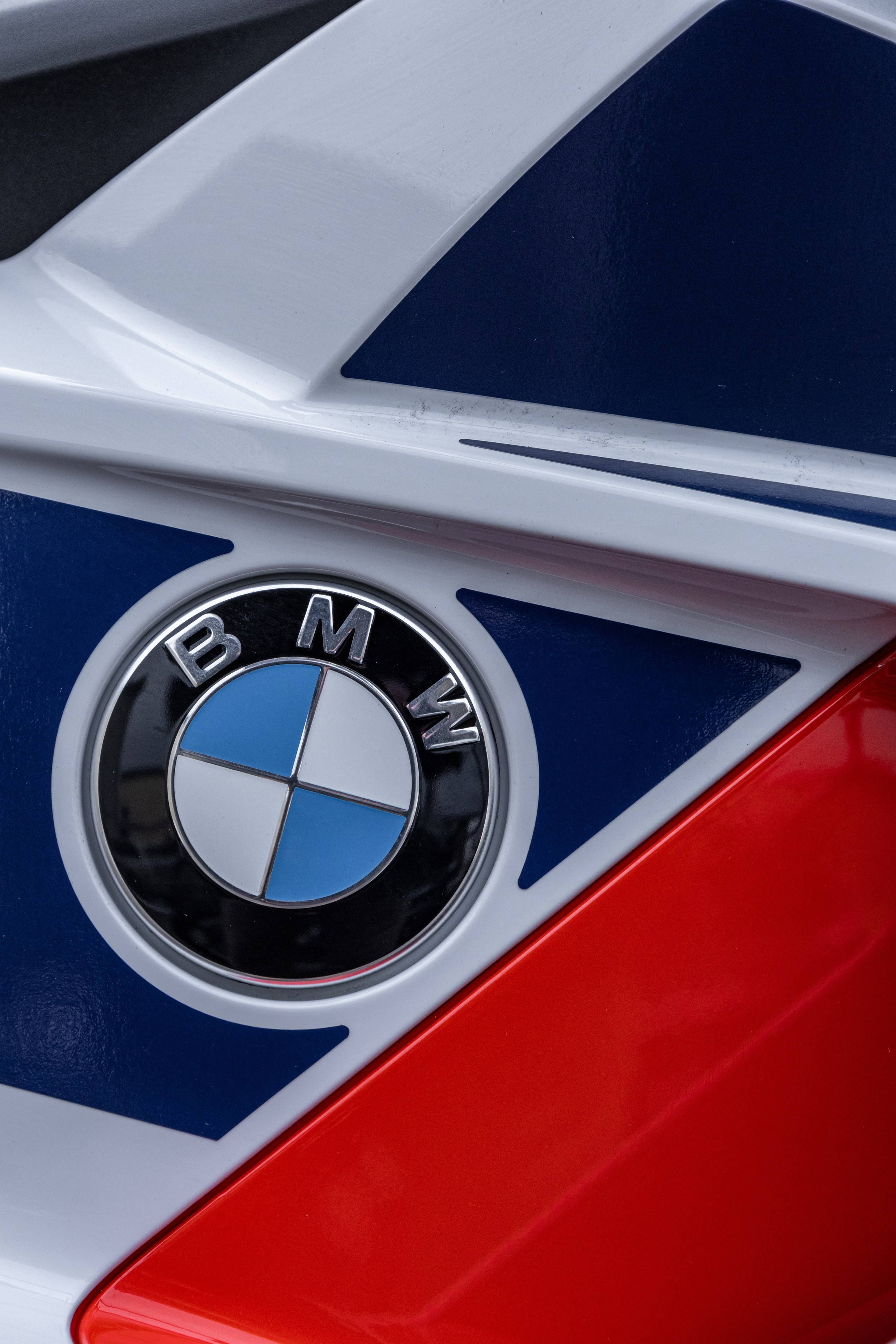 Фотосессия с мотоциклами и автомобилями. Предметный фотограф в Москве и Московской области