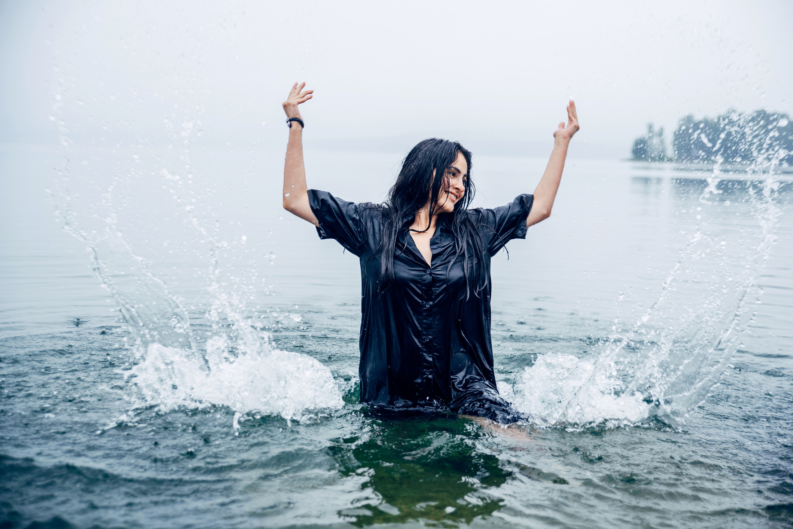 Индивидуальная фотосессия на озере в воде. Семейный фотограф в Миассе Ольга Широковская