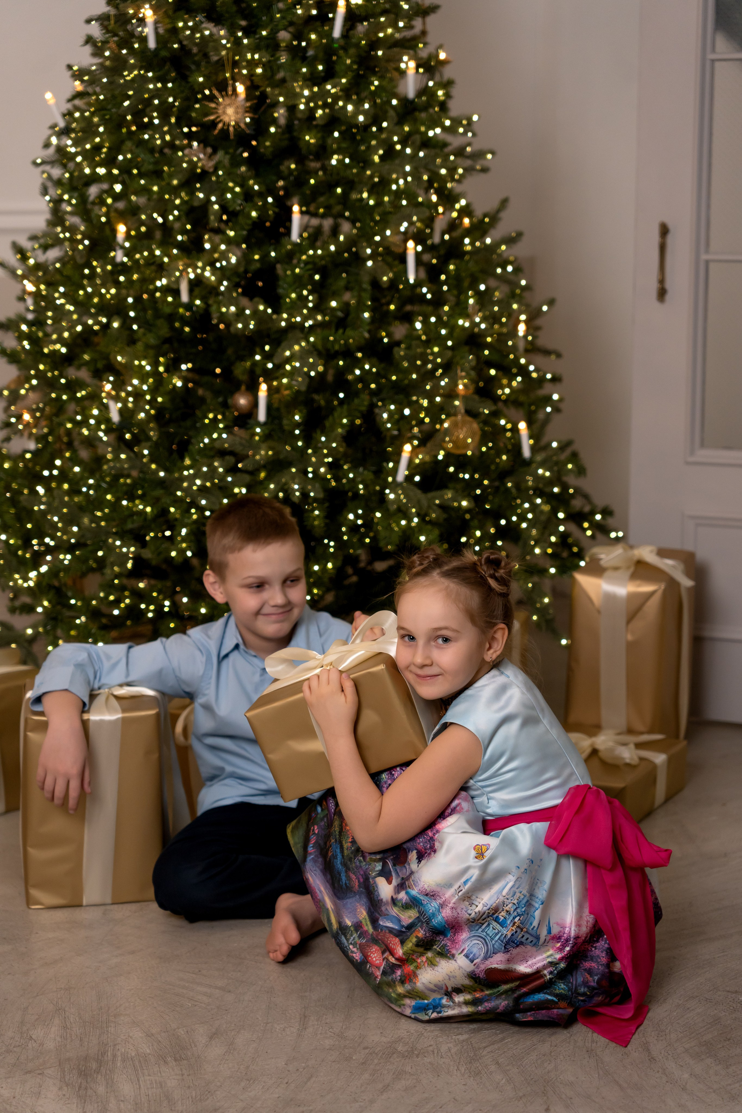 Новогодняя фотосессия для дружной семьи. Фотограф в Красноярске. Юлия Чаушанская