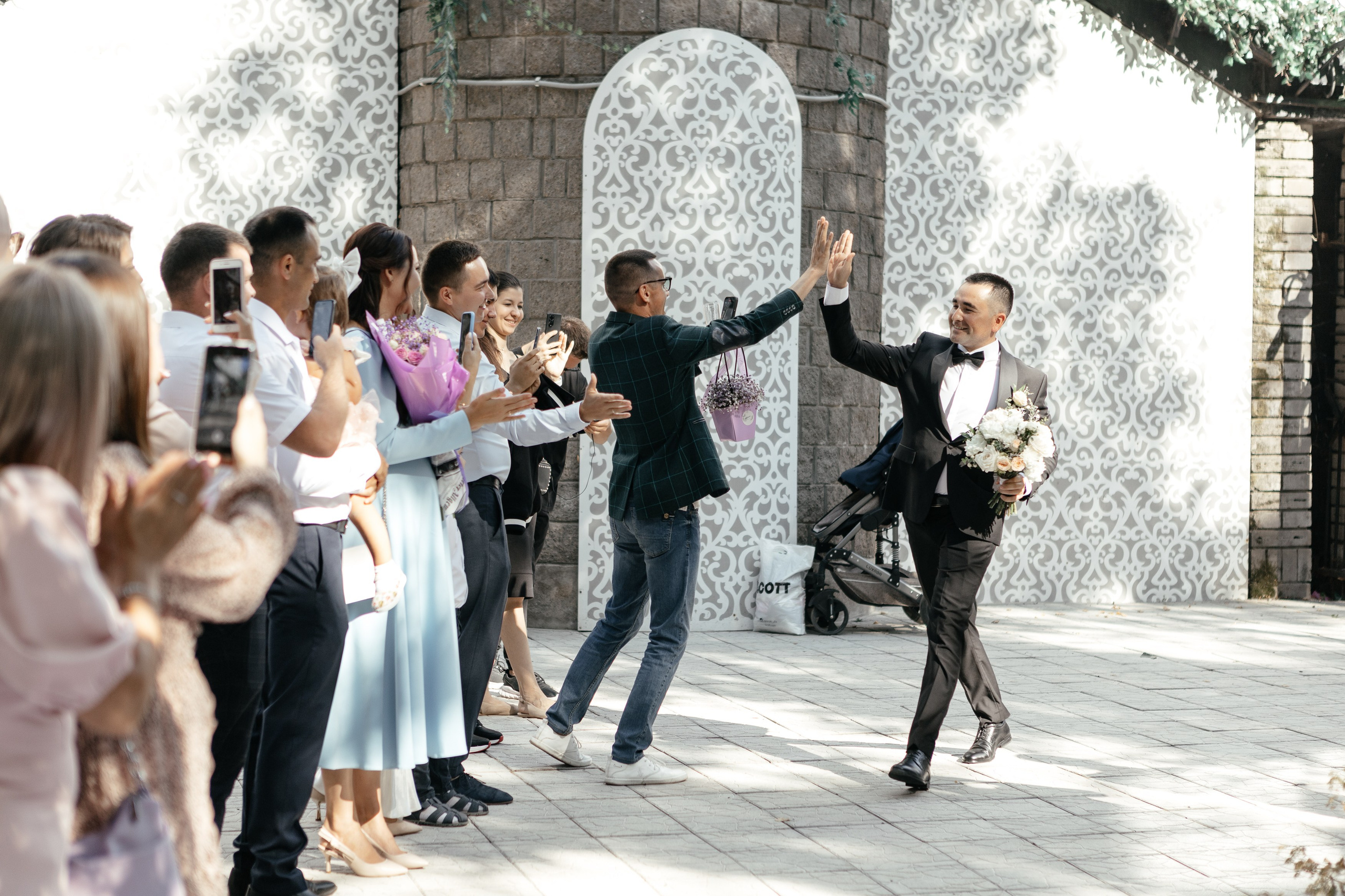 Свадебный фотограф Уфа — Руслан ГабдлисламовЖивые эмоции, красивые кадры, воспоминания на всю жизнь.Работаю по всей Республике Башкортоста. Свадебный фотограф Уфа Руслан Габдлисламов