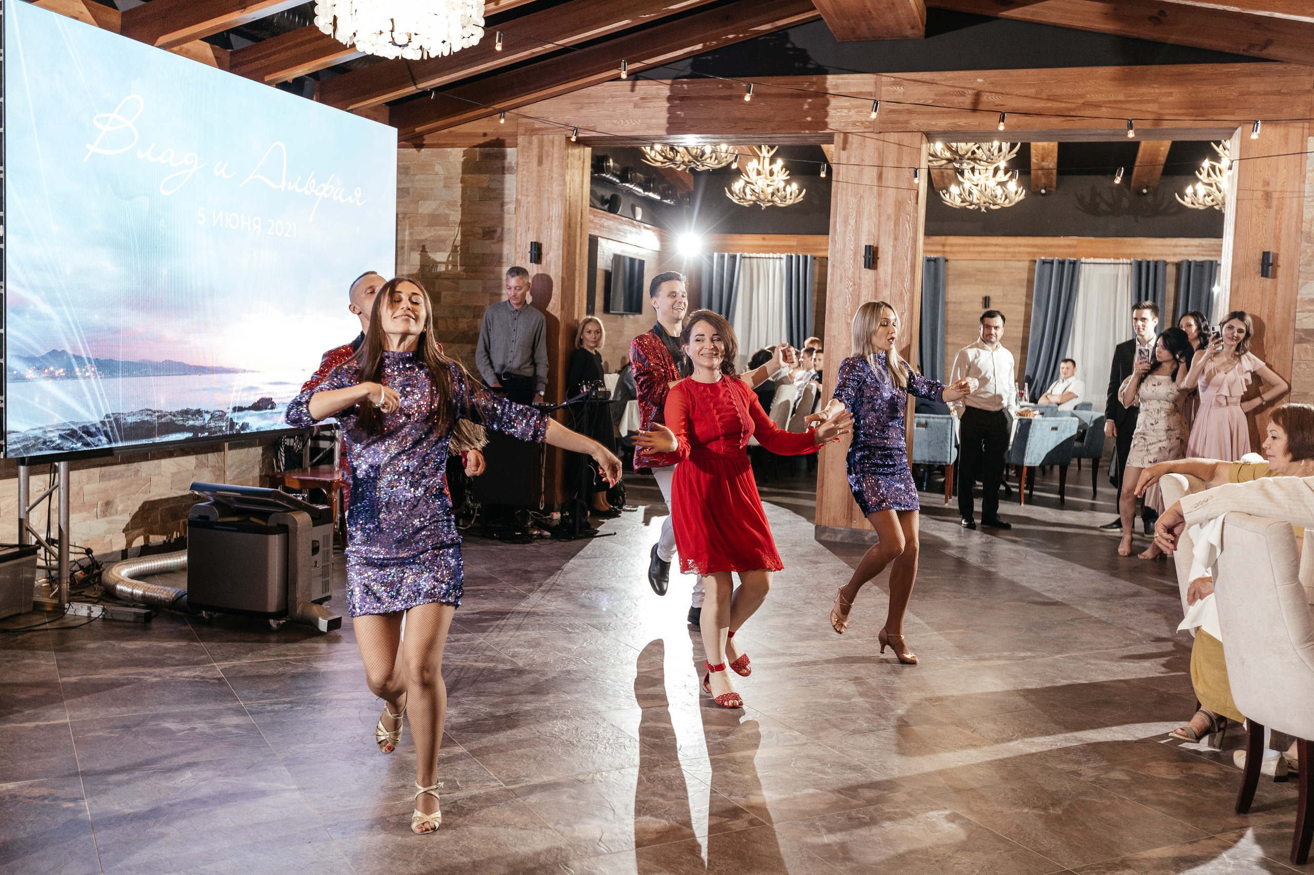 Свадебный фотограф Уфа — Руслан ГабдлисламовЖивые эмоции, красивые кадры, воспоминания на всю жизнь.Работаю по всей Республике Башкортоста. Свадебный фотограф Уфа Руслан Габдлисламов