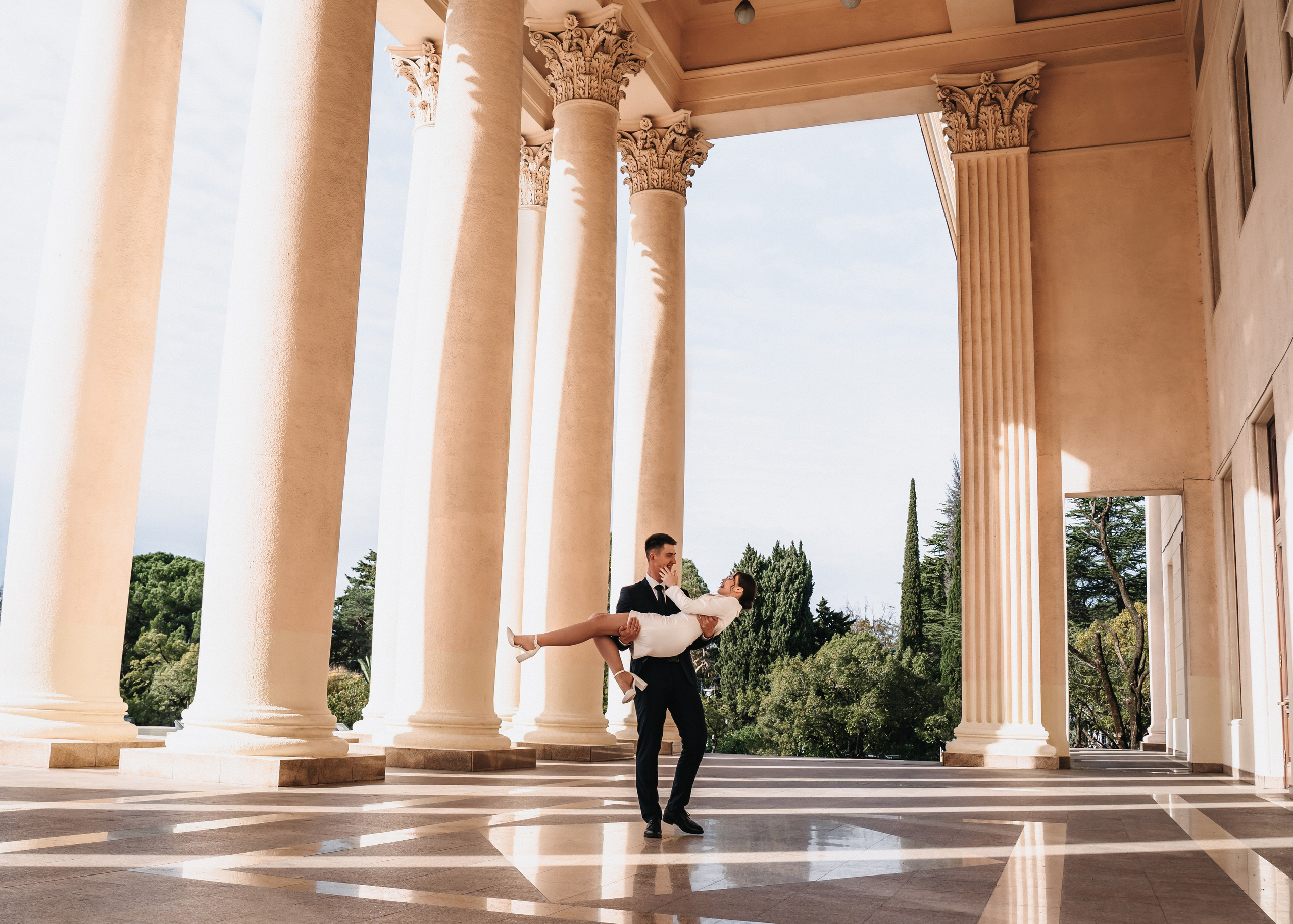 Место для фотосессии в Сочи, Адлере. Красивые свадебные фотосессии. Алина Бернд — свадебный и индивидуальный фотограф в Сочи и Адлере