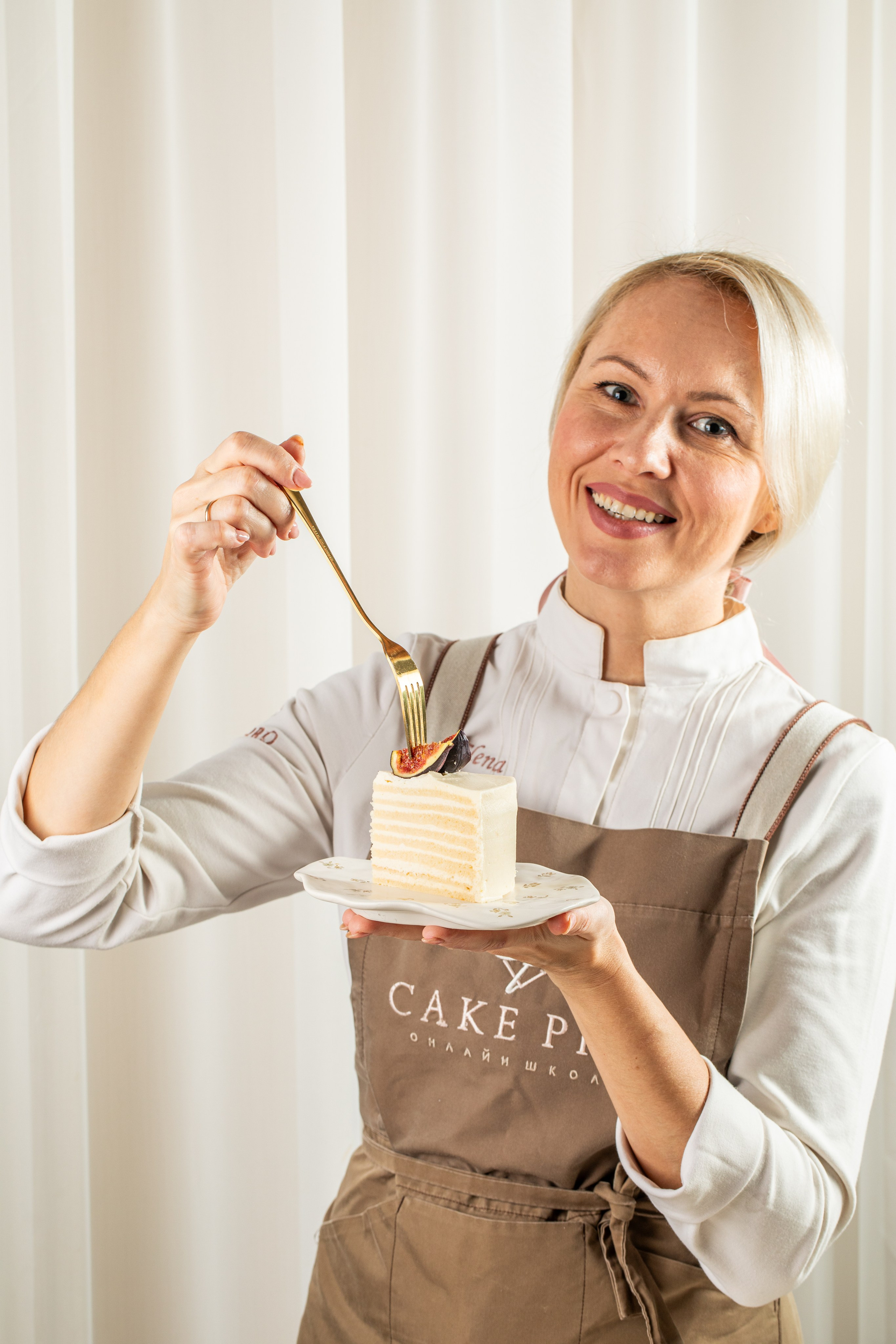 Cake pro кондитеры. Фудфотограф, фудстилист и сет дизайнер в Москве Алена Синицына