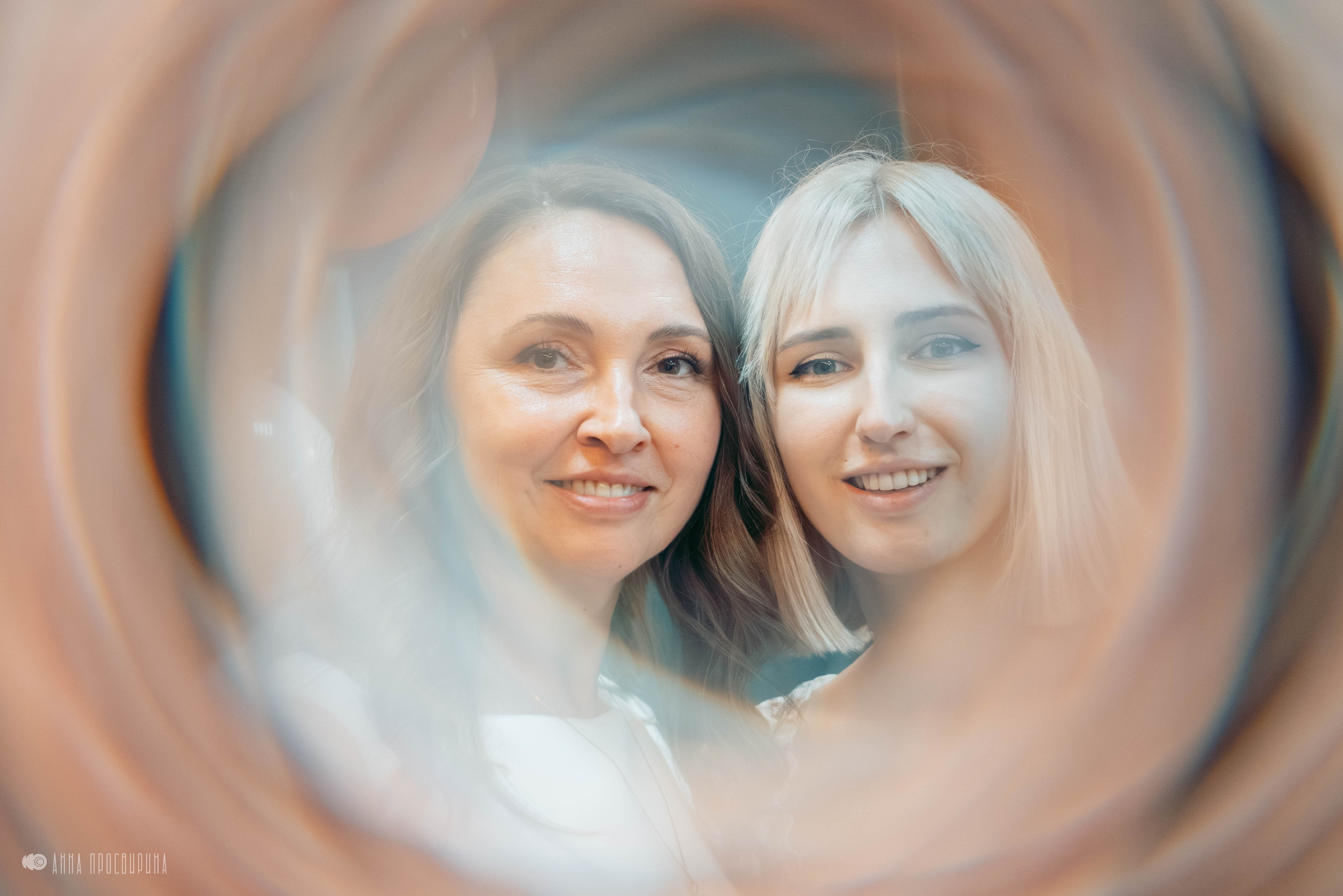 Свадьба Эдуарда и Юли в театре «Семьянюки». Ваш фотограф в Санкт-Петербурге Анна Просвирина