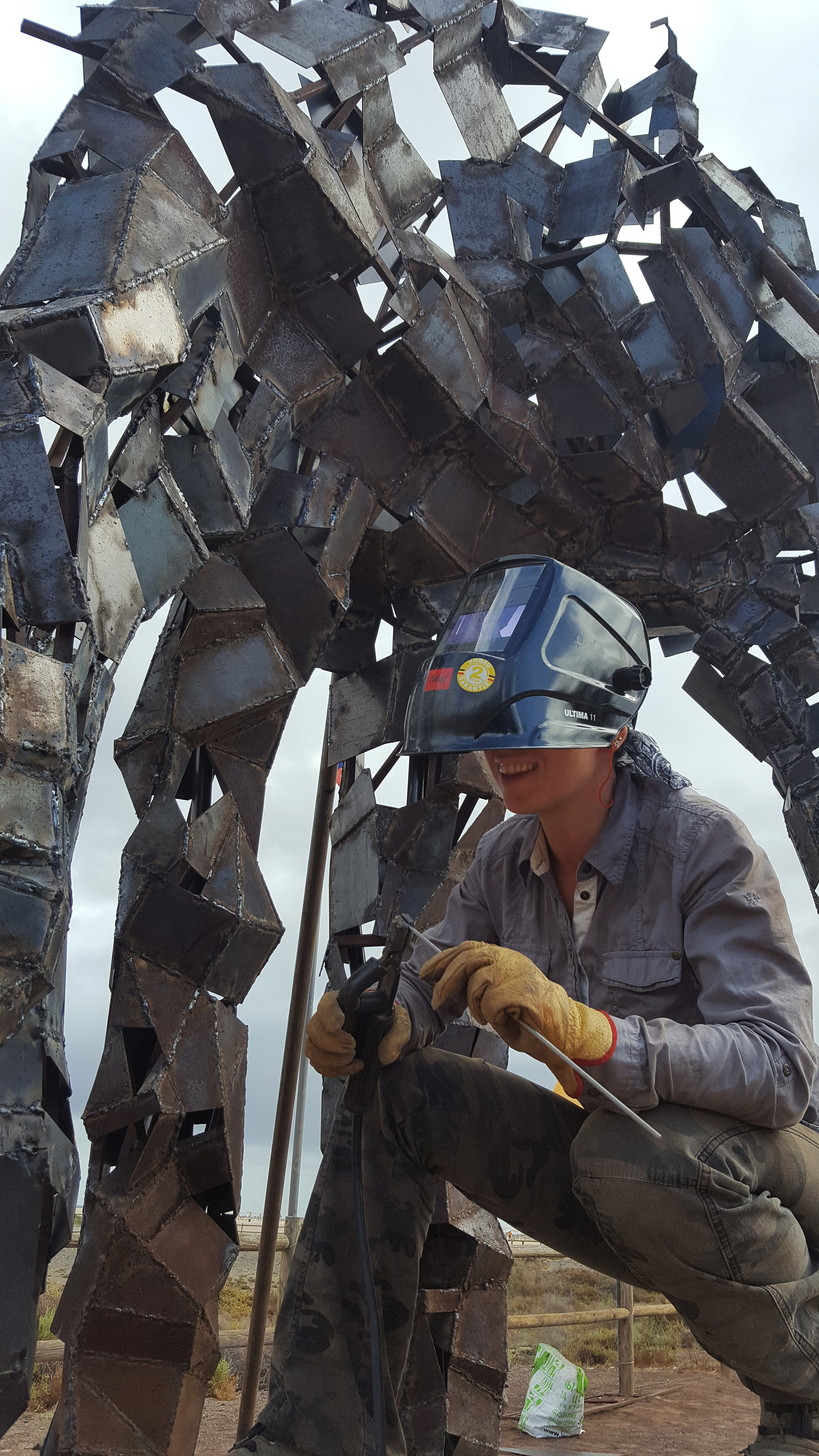 Пусть первым бросит камень / Испания / Фуэртевентура / 2018. Художник — скульптор Антонина Фатхуллина