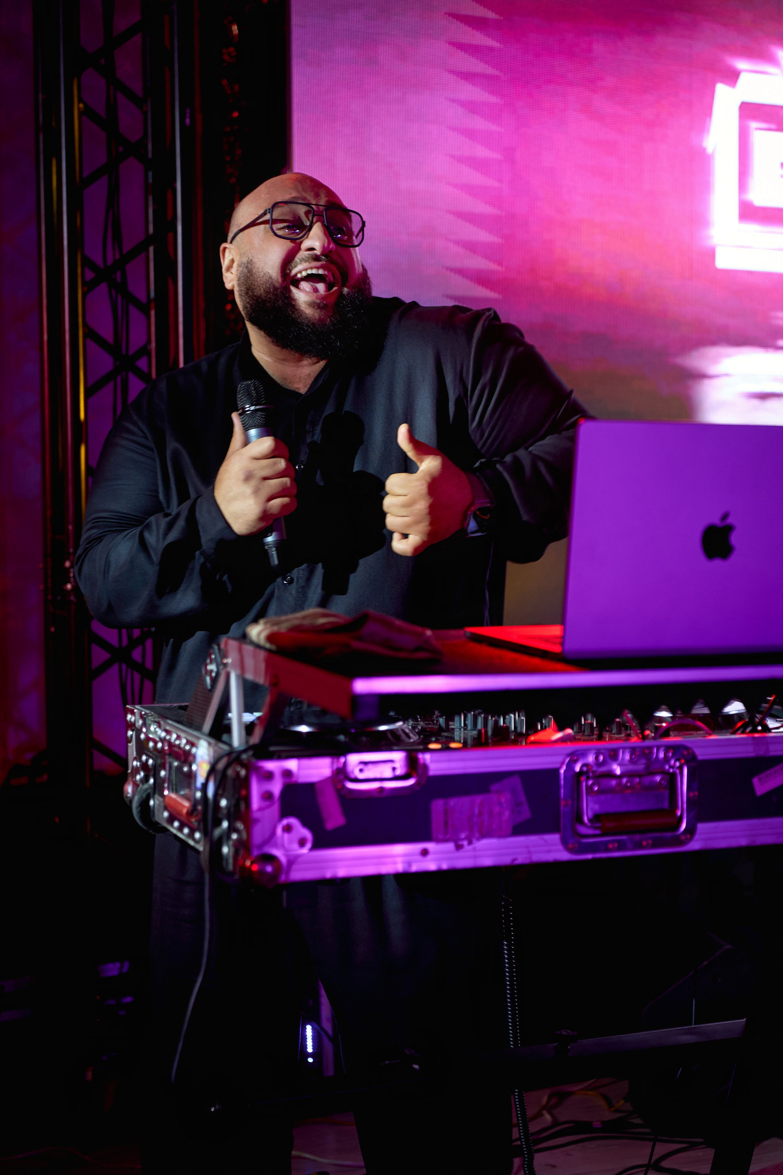 Красивое и чувственное сватовство Рафаэля & Алины в GOLDEN PALACE от ТВИНС СТУДИО. ТВИНС СТУДИО — лучшие свадебные фотографы и видеографы в Краснодаре