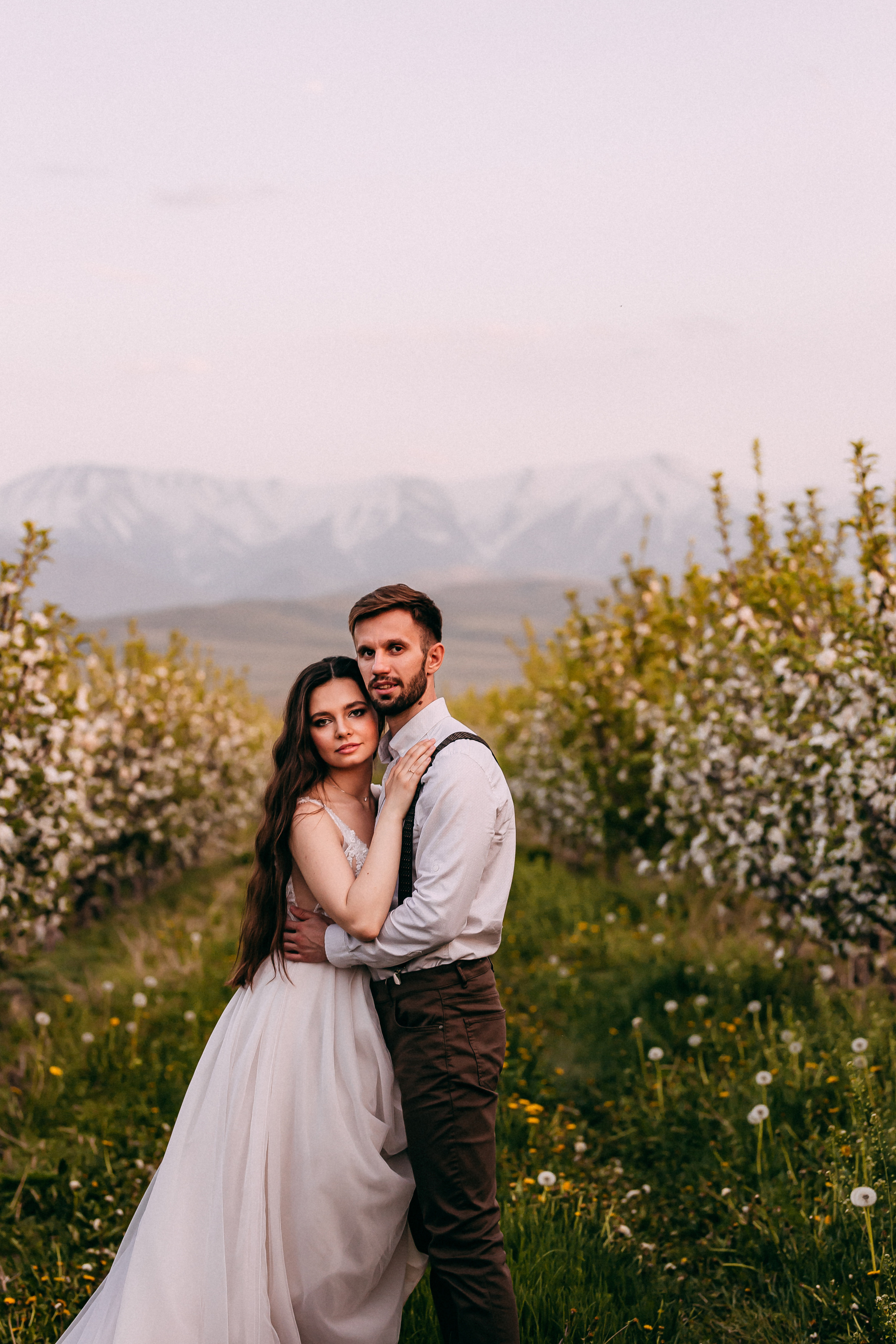 Дурманом сладким веяло…. Свадебный и семейный фотограф в Алматы Laura Dosmann