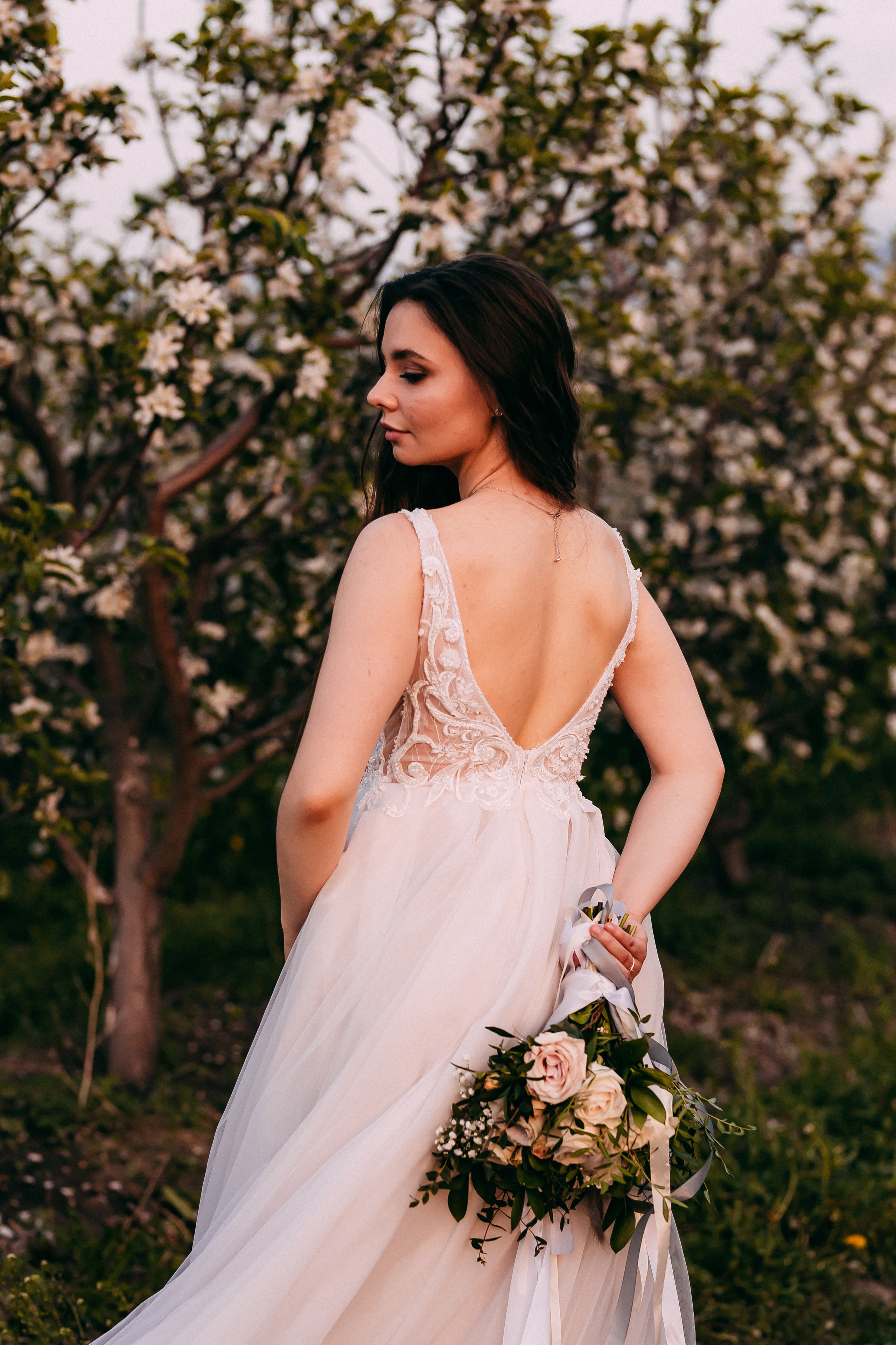 Дурманом сладким веяло…. Свадебный и семейный фотограф в Алматы Laura Dosmann