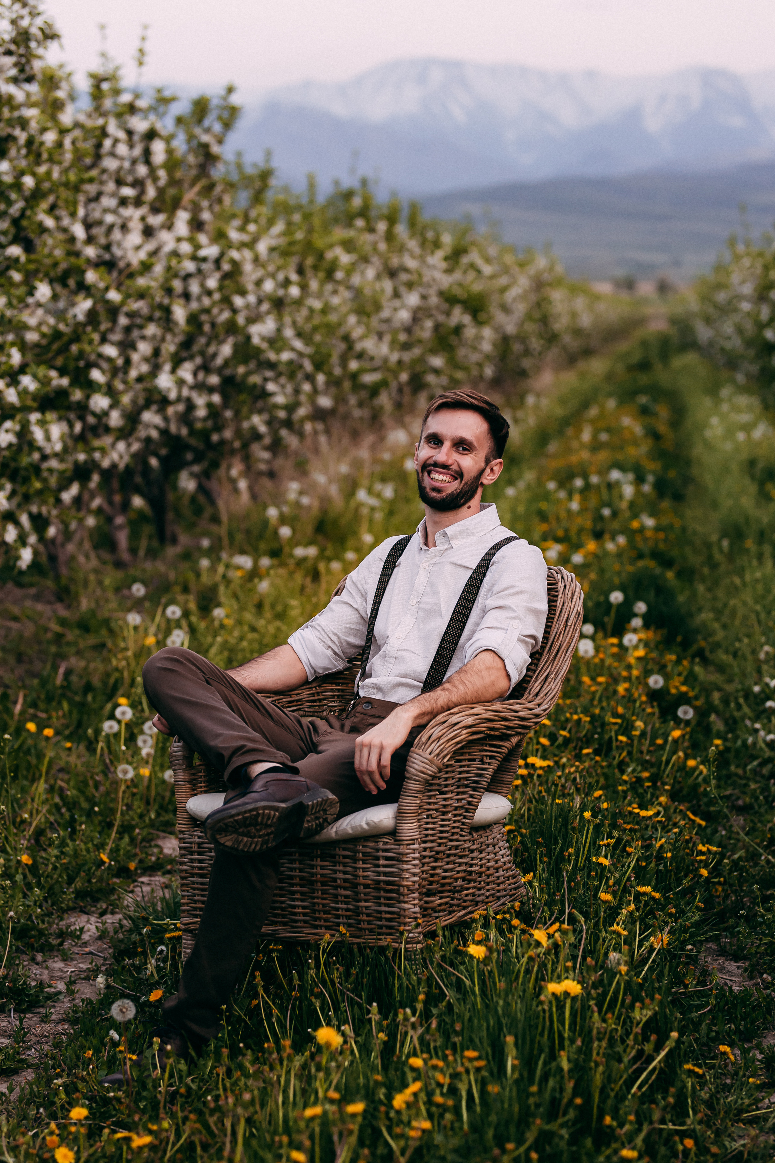 Дурманом сладким веяло…. Свадебный и семейный фотограф в Алматы Laura Dosmann