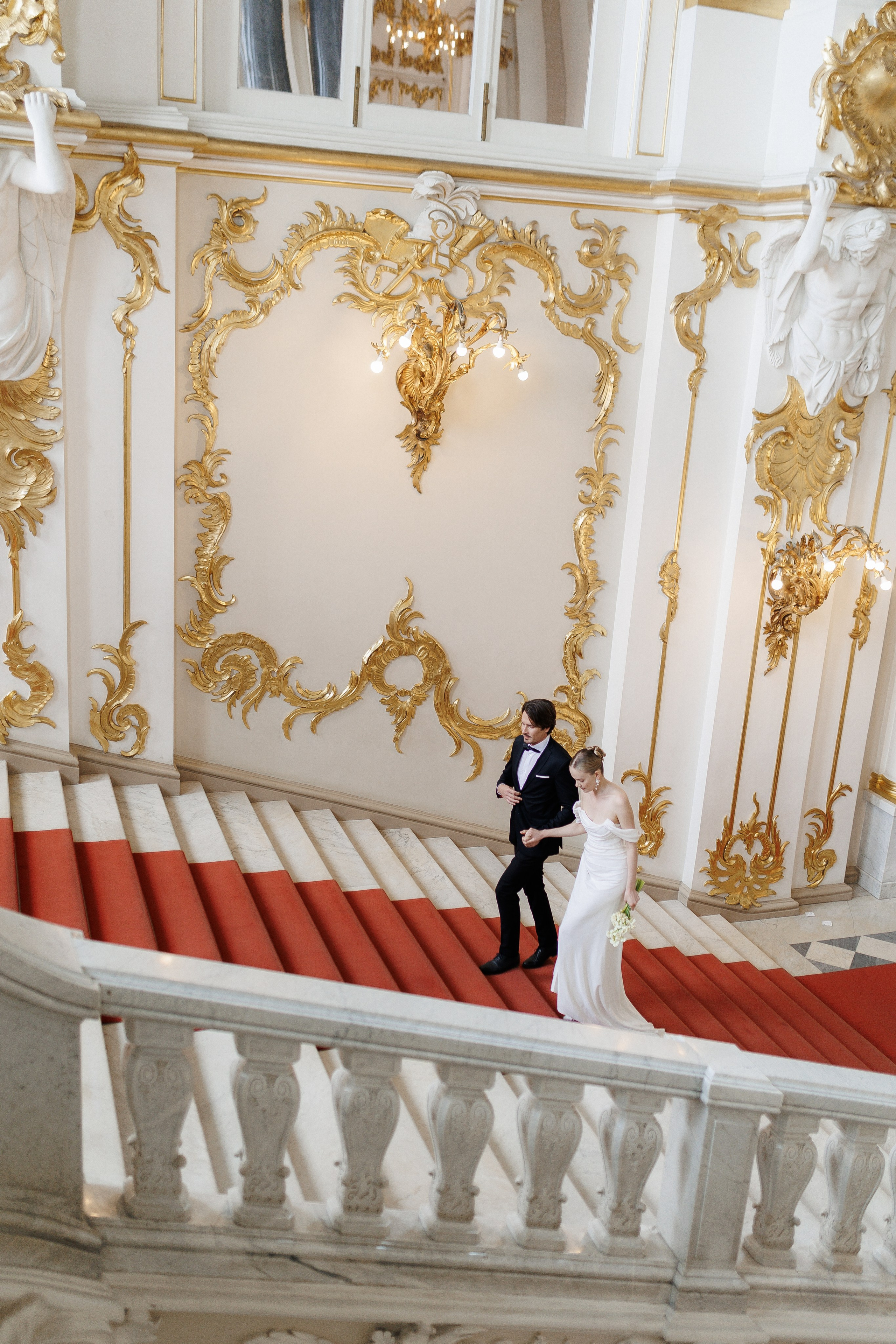 ···. Свадебный фотограф в Санкт-Петербурге Александра Чукавина