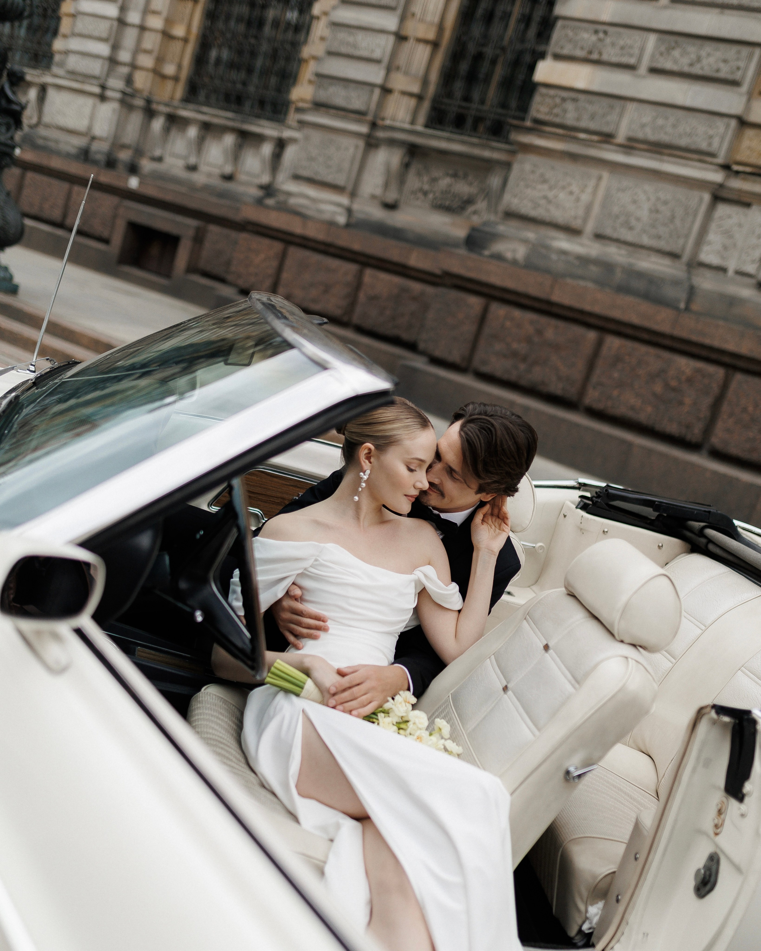 ···. Свадебный фотограф в Санкт-Петербурге Александра Чукавина