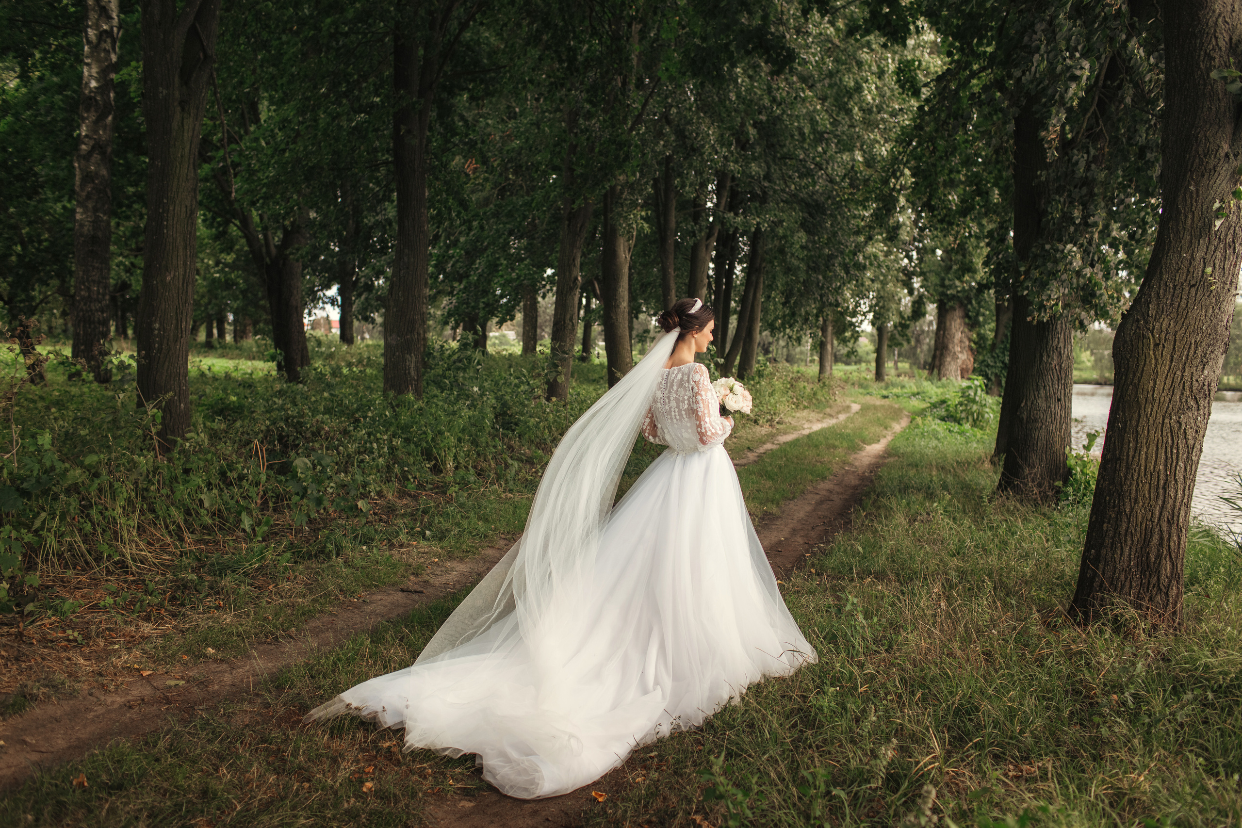 Свадебная прогулка Ольги и Кирилла. Семейный, свадебный фотограф Минск Бобруйск Алла Сказова