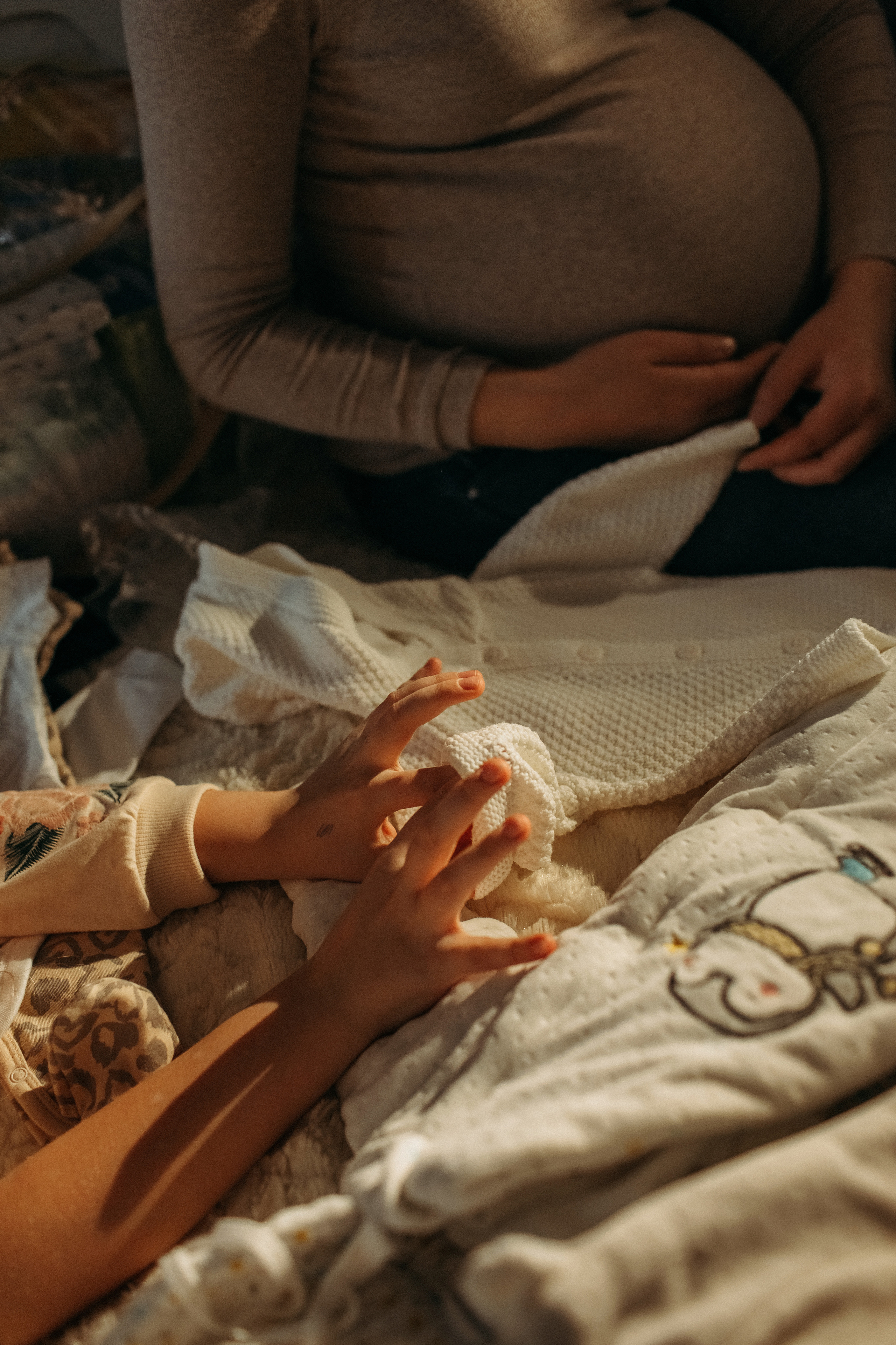 Домашняя фотоистория. В ожидании. Мама Настя и Марго. Семейный, свадебный фотограф Минск Бобруйск Алла Сказова