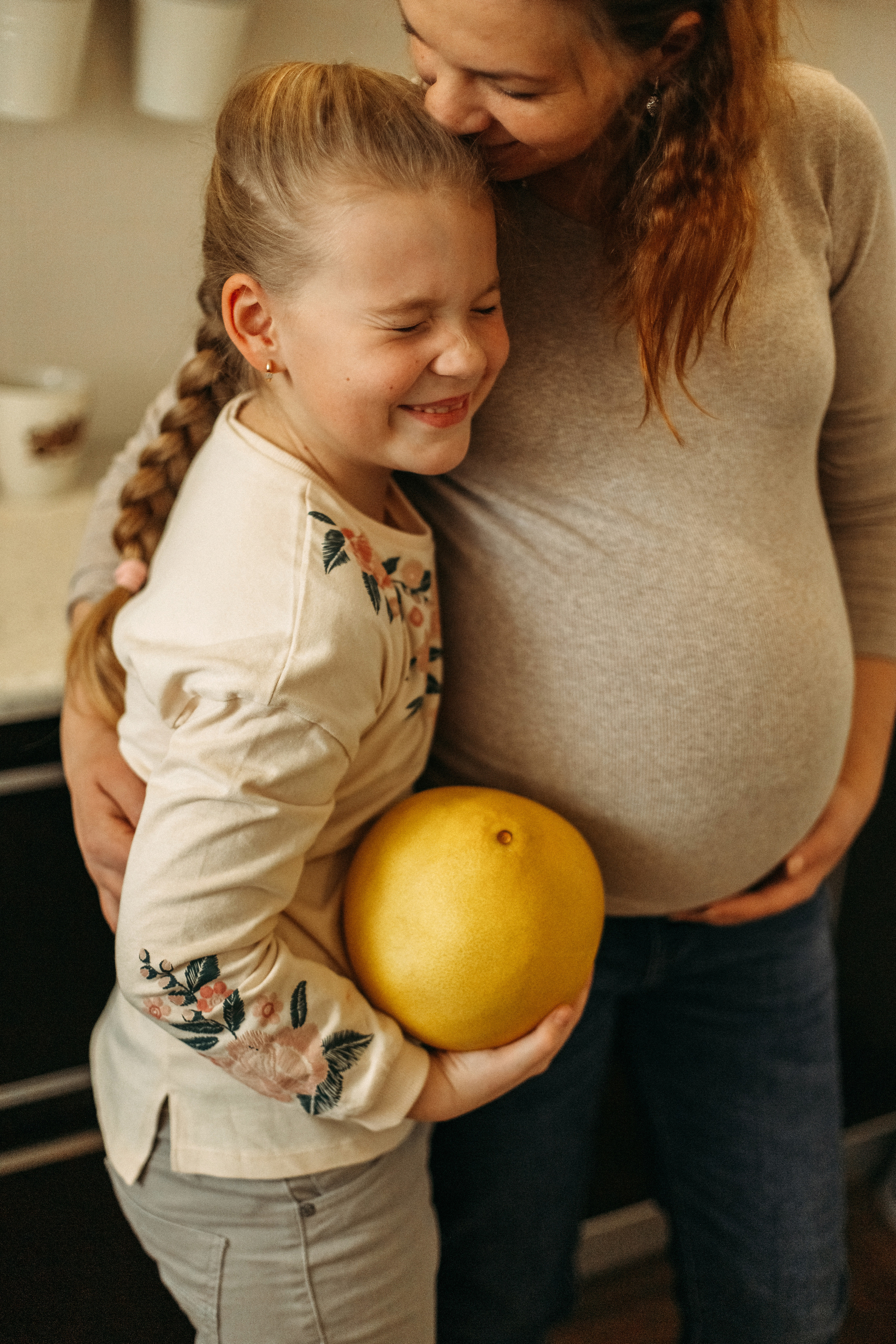 Домашняя фотоистория. В ожидании. Мама Настя и Марго. Семейный, свадебный фотограф Минск Бобруйск Алла Сказова