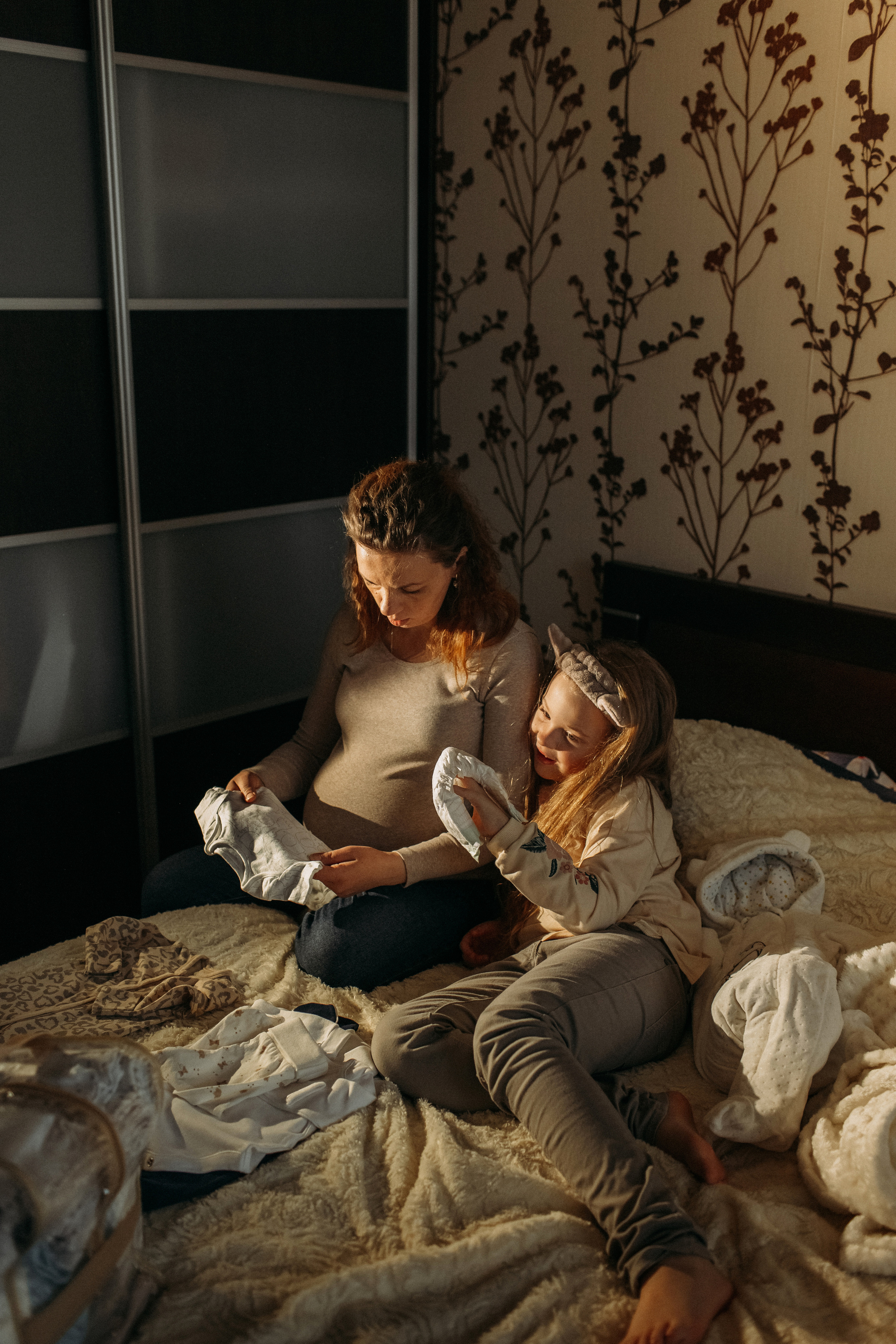 Домашняя фотоистория. В ожидании. Мама Настя и Марго. Семейный, свадебный фотограф Минск Бобруйск Алла Сказова